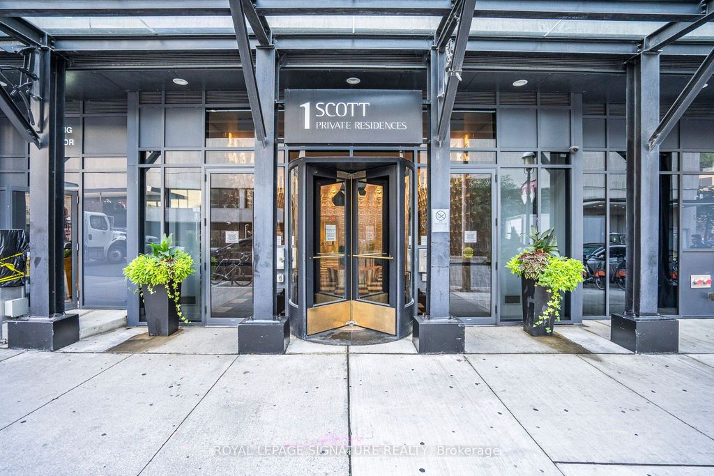 Photo of 1 Scott Street #801, Toronto, ON M5V 1A1 (MLS # C12451562)