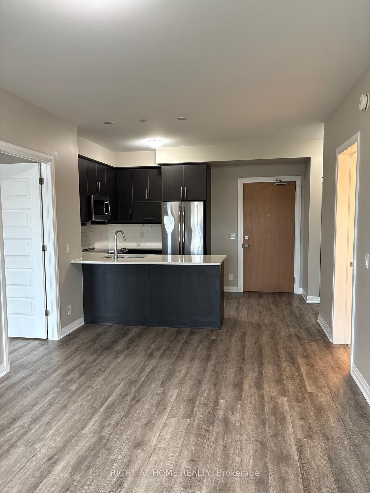 128 Grovewood Common 405