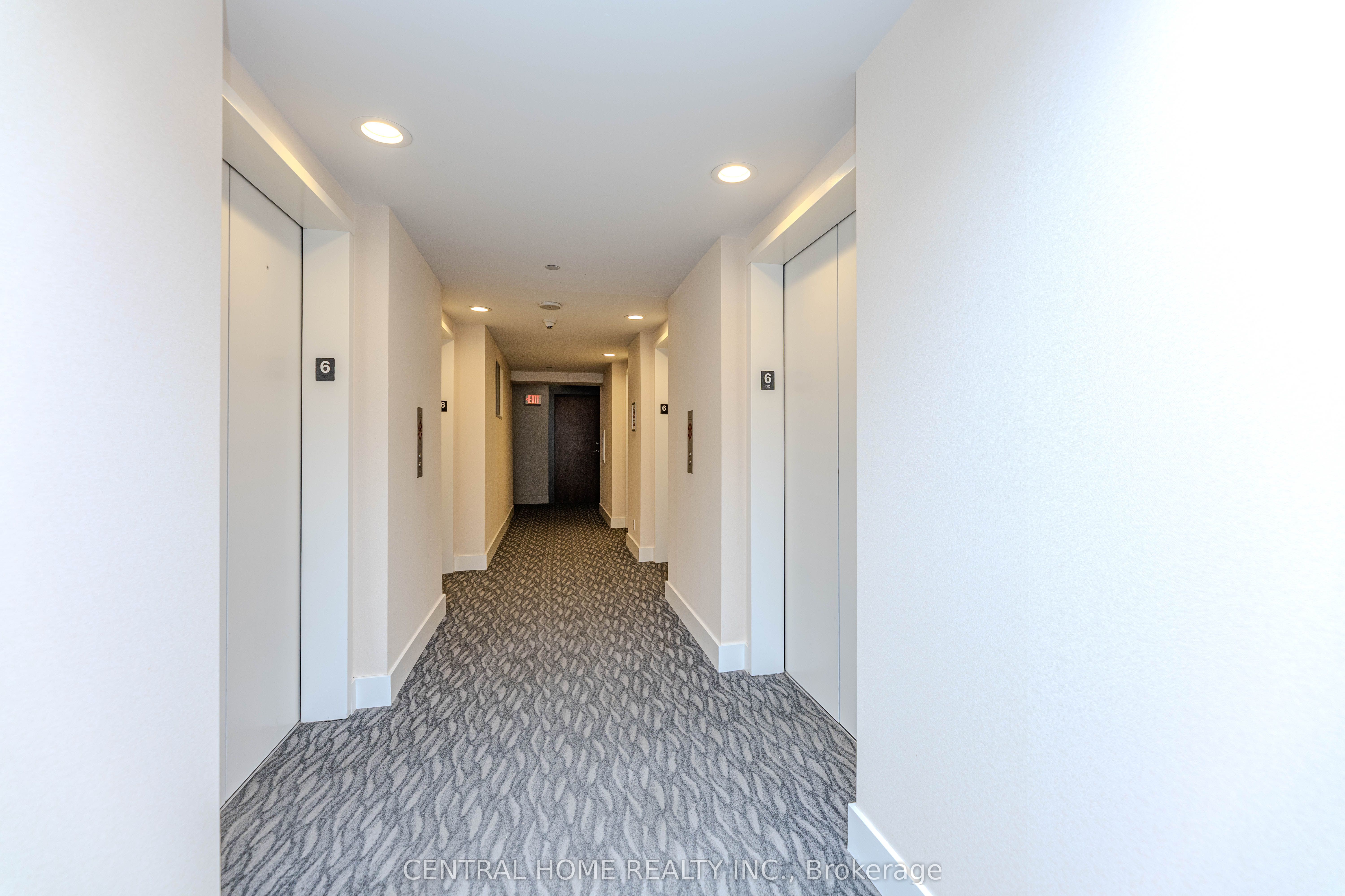 2220 Lake Shore Boulevard W 607