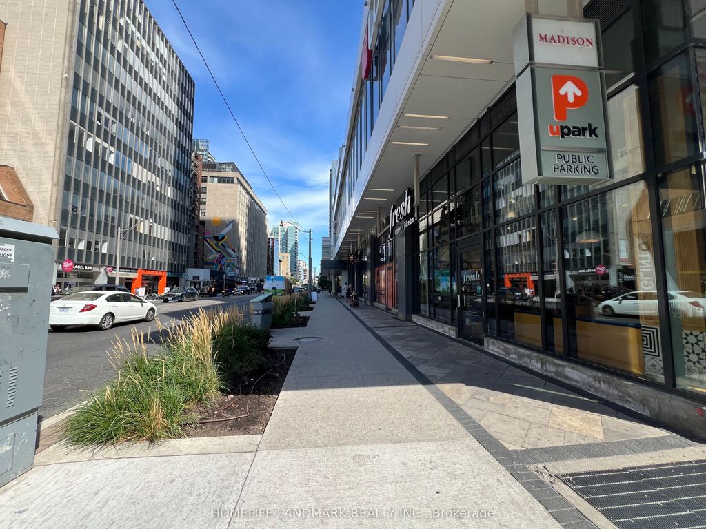Photo of 89 Dunfield Avenue #807, Toronto, ON M4S 0A4 (MLS # C12386544)
