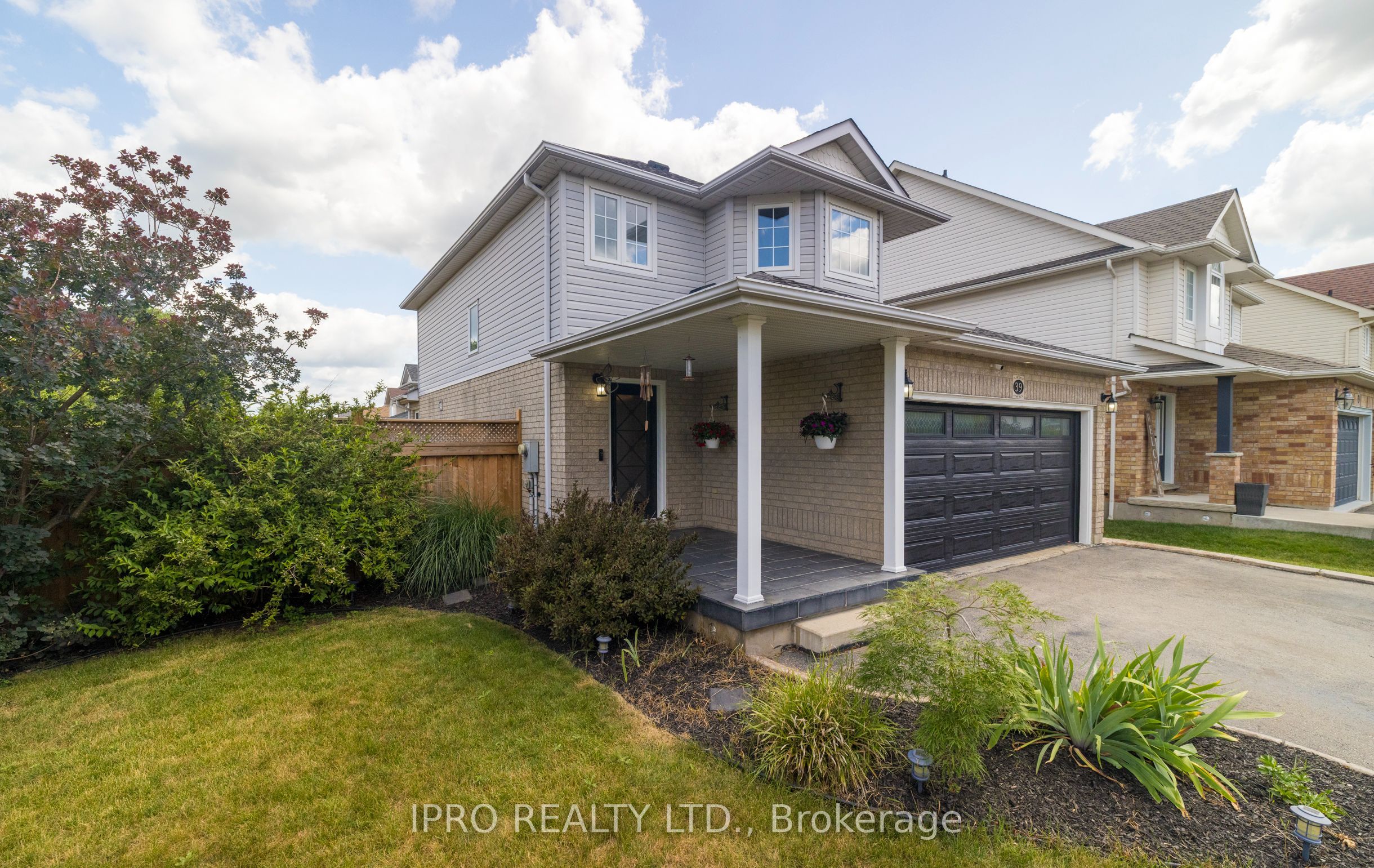 39 Beardmore Crescent