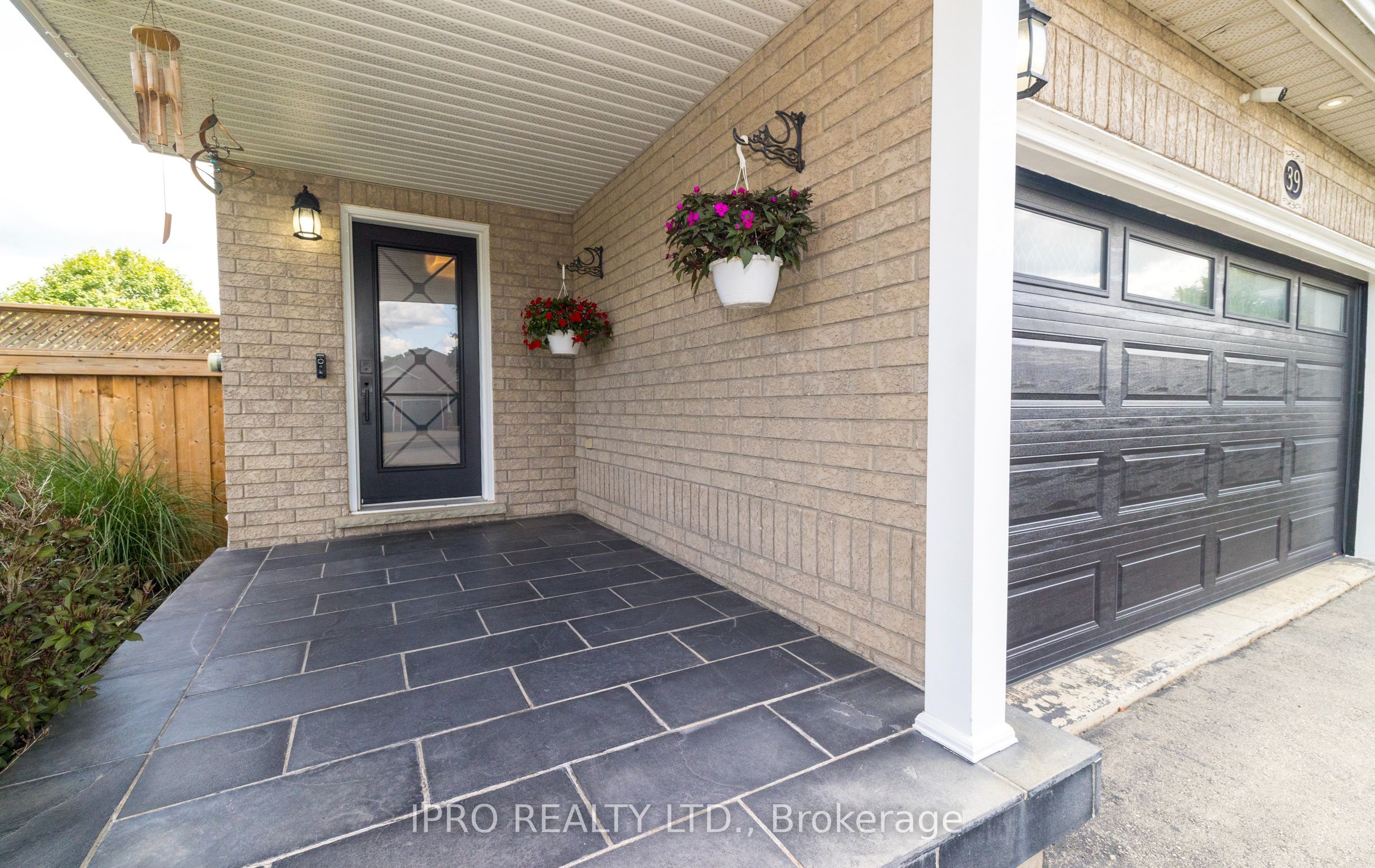 39 Beardmore Crescent