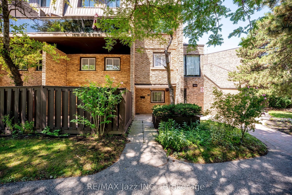 Photo of 120 Ling Road #38, Toronto, ON M1E 4V9 (MLS # E14113426)