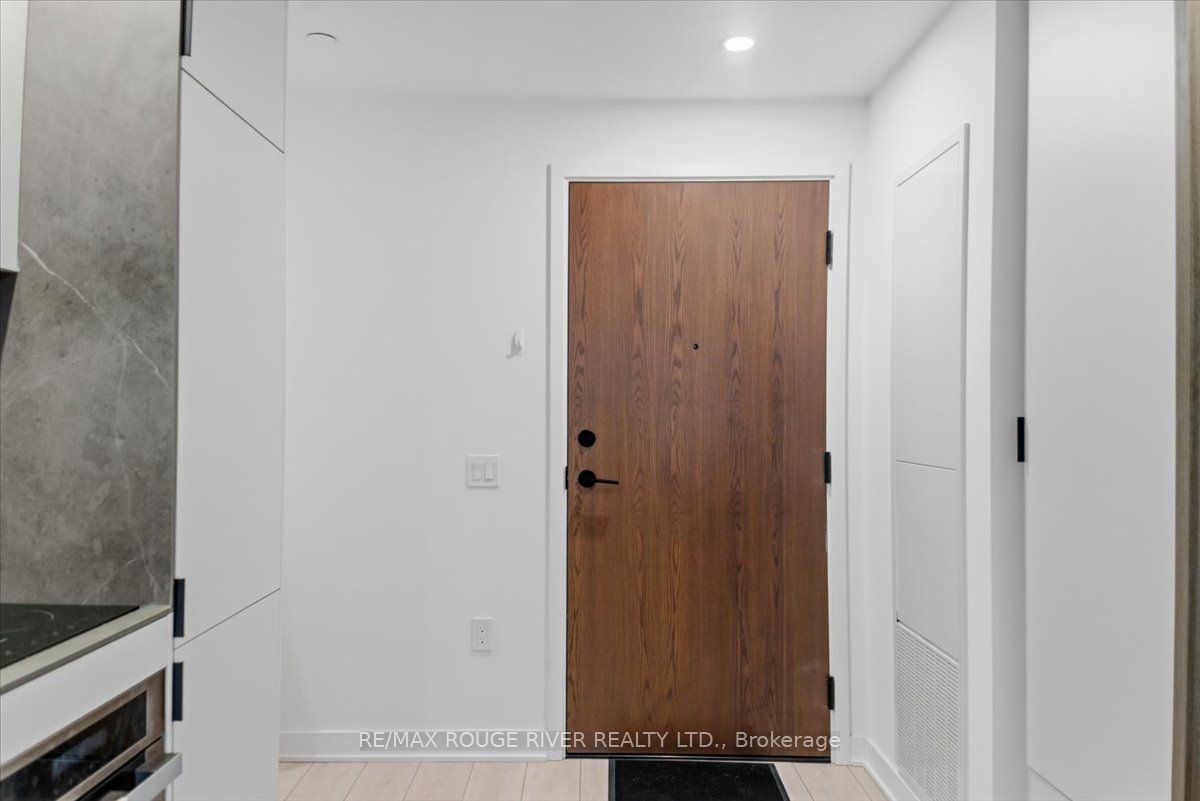 55 Charles Street E 3808