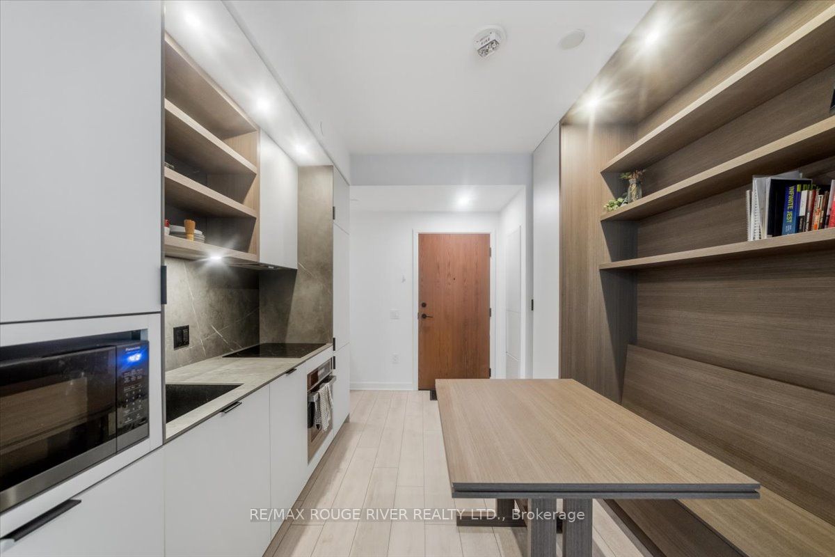 55 Charles Street E 3808