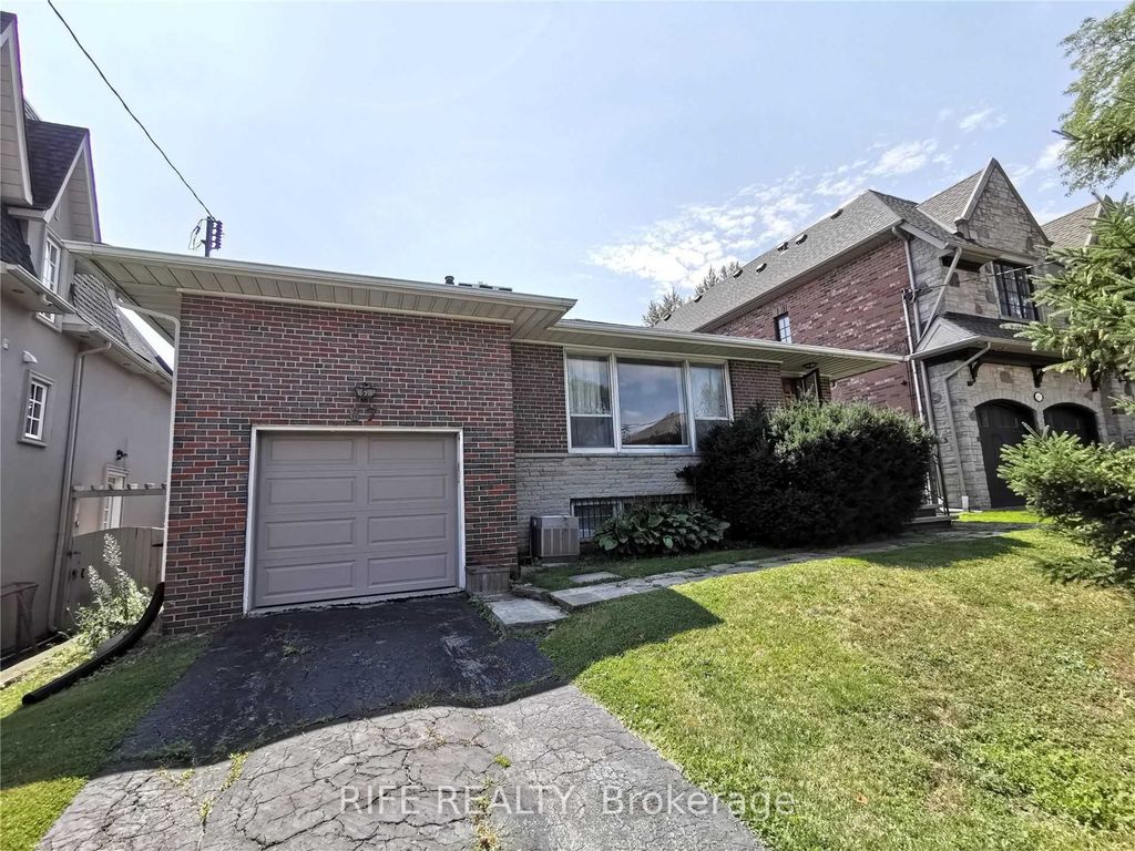 Photo of 67 Munro Boulevard, Toronto, ON M2P 1C3 (MLS # C13049972)