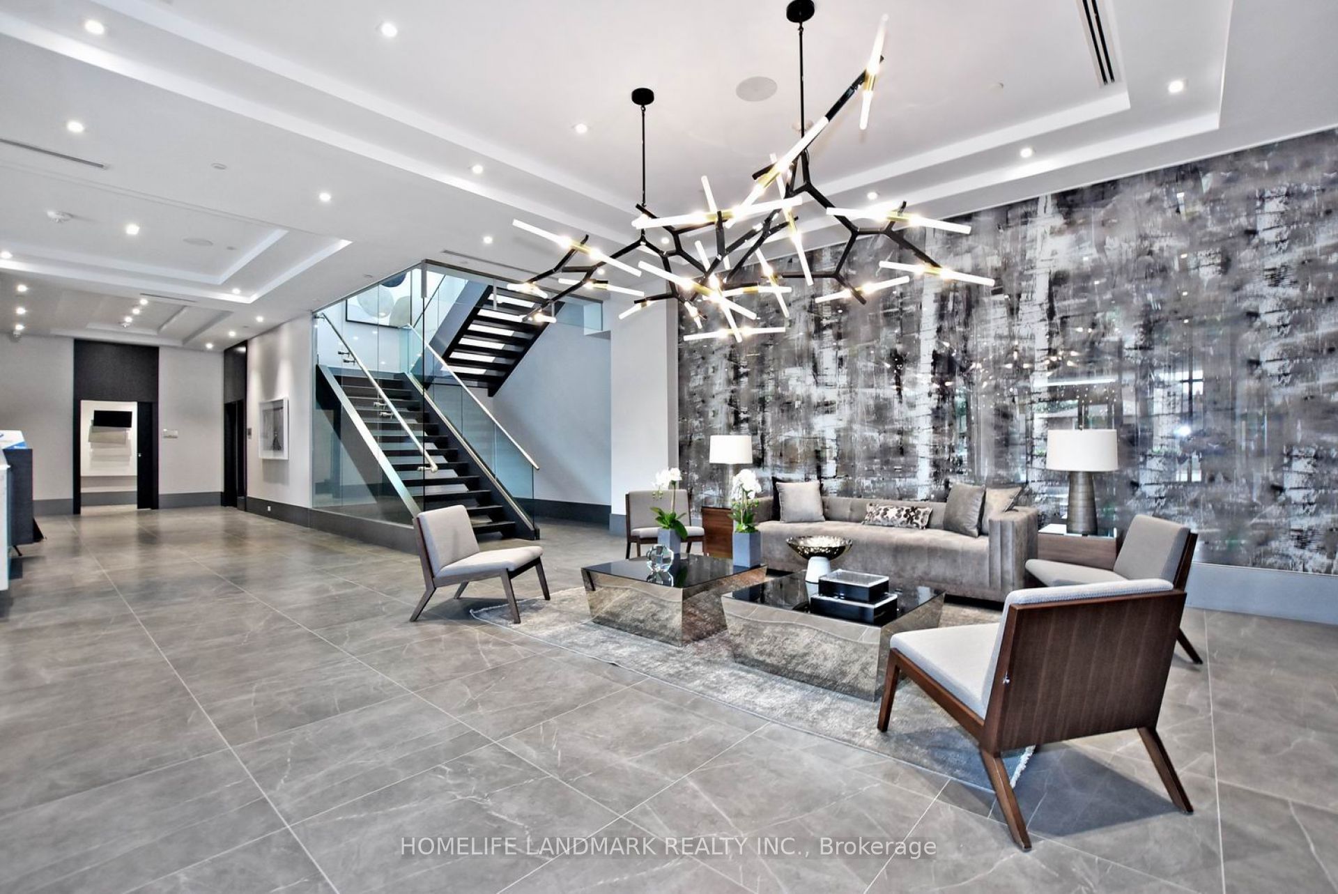 20 Fred Varley Drive 202