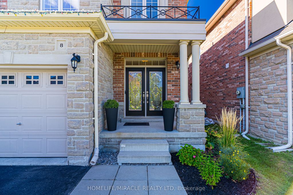 Photo of 8 Summerberry Way, Hamilton, ON L9B 0G2 (MLS # X12693842)