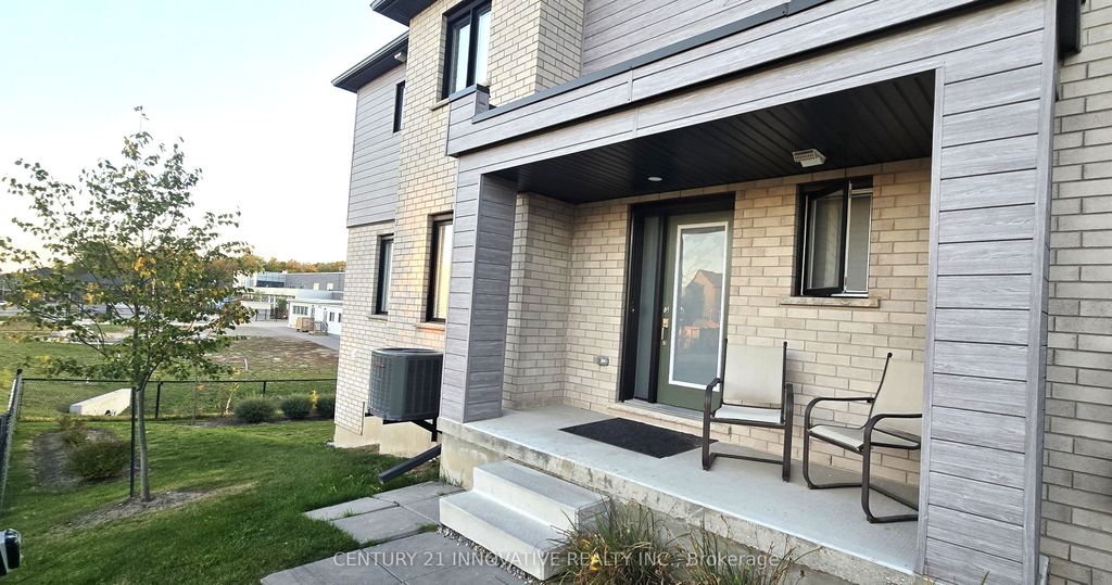 Photo of 92 Pony Way S, Kitchener, ON N2R 0R8 (MLS # X12560730)