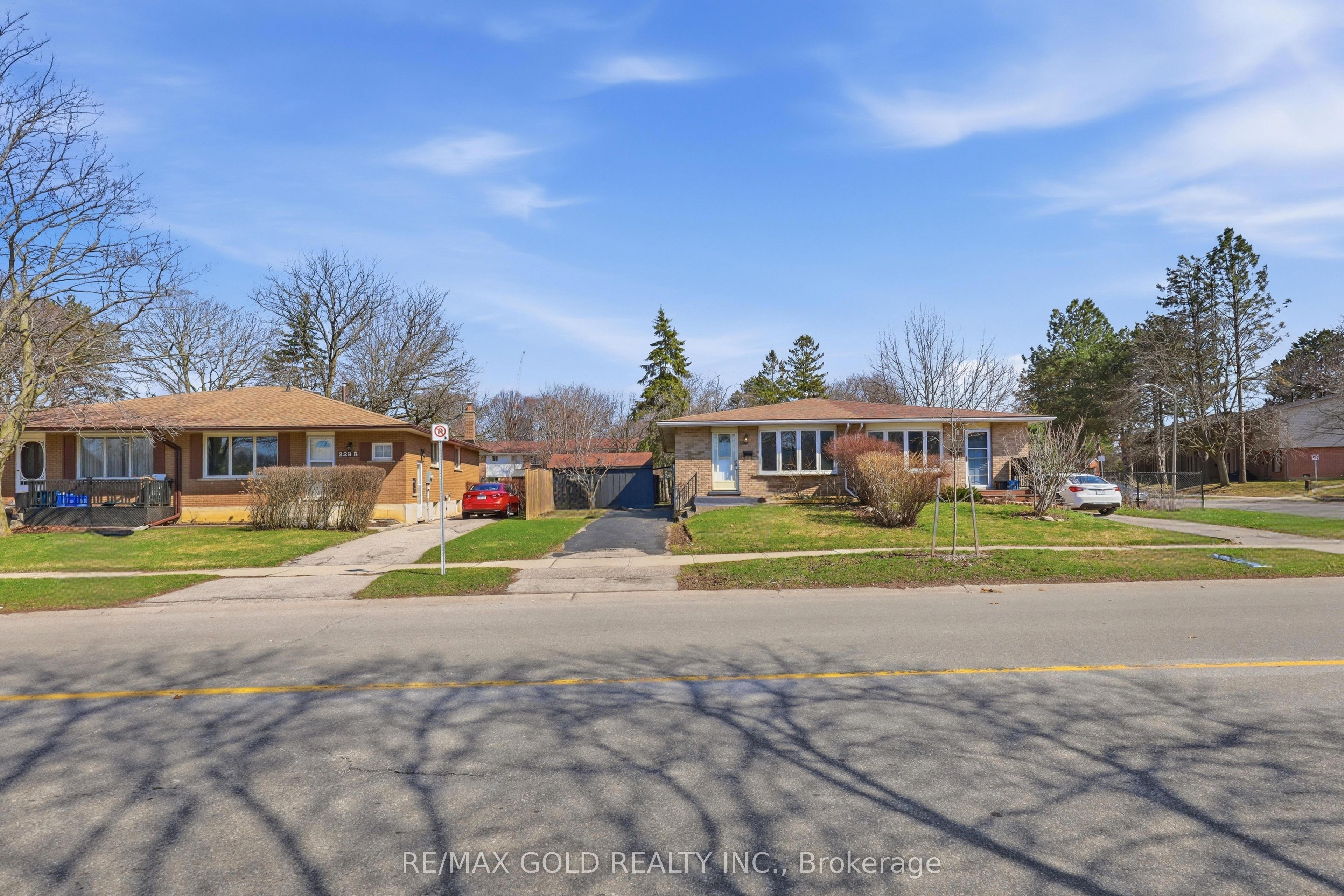 231A Cedarbrae Avenue