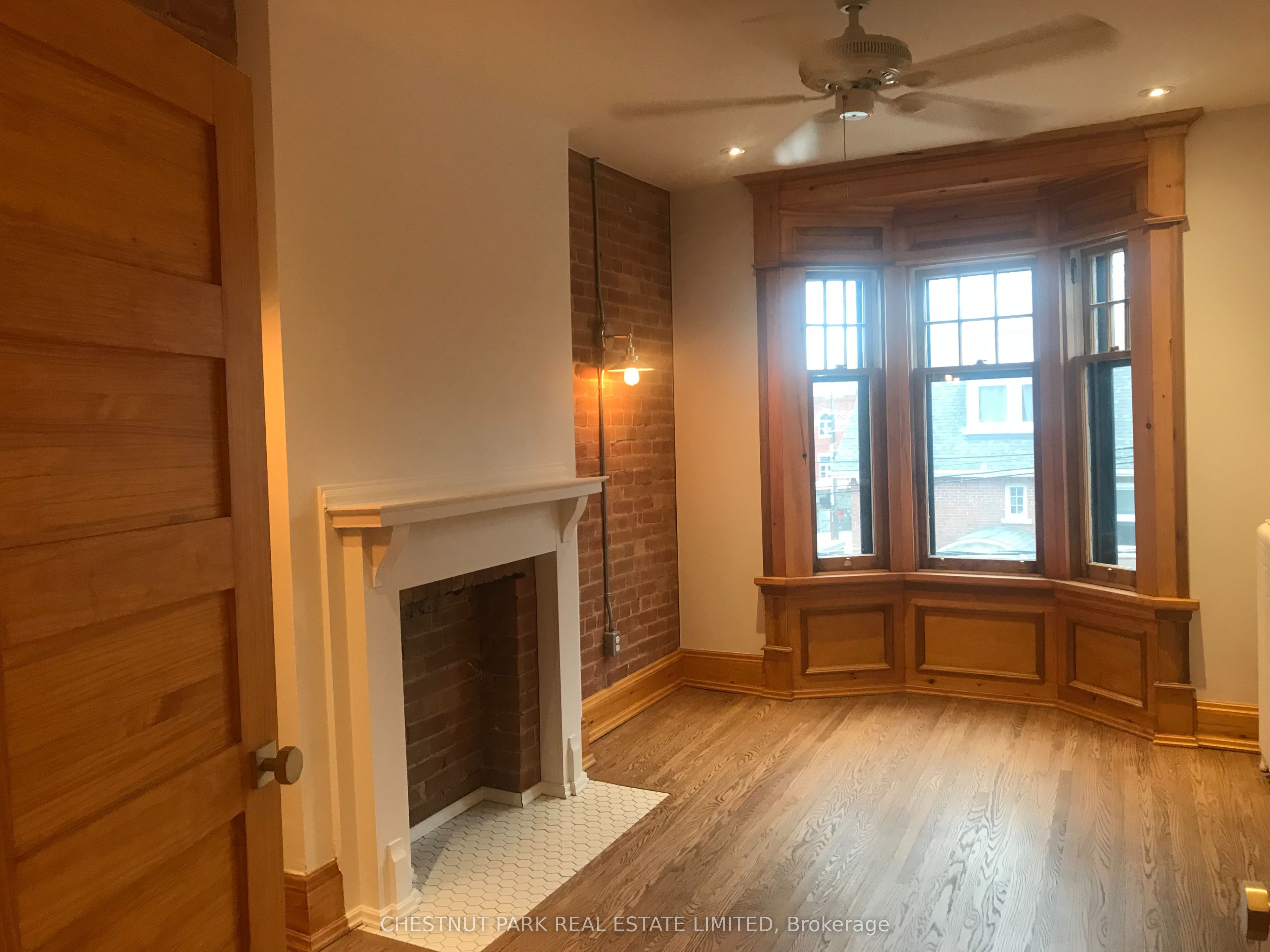 476 Roncesvalles Avenue #2
