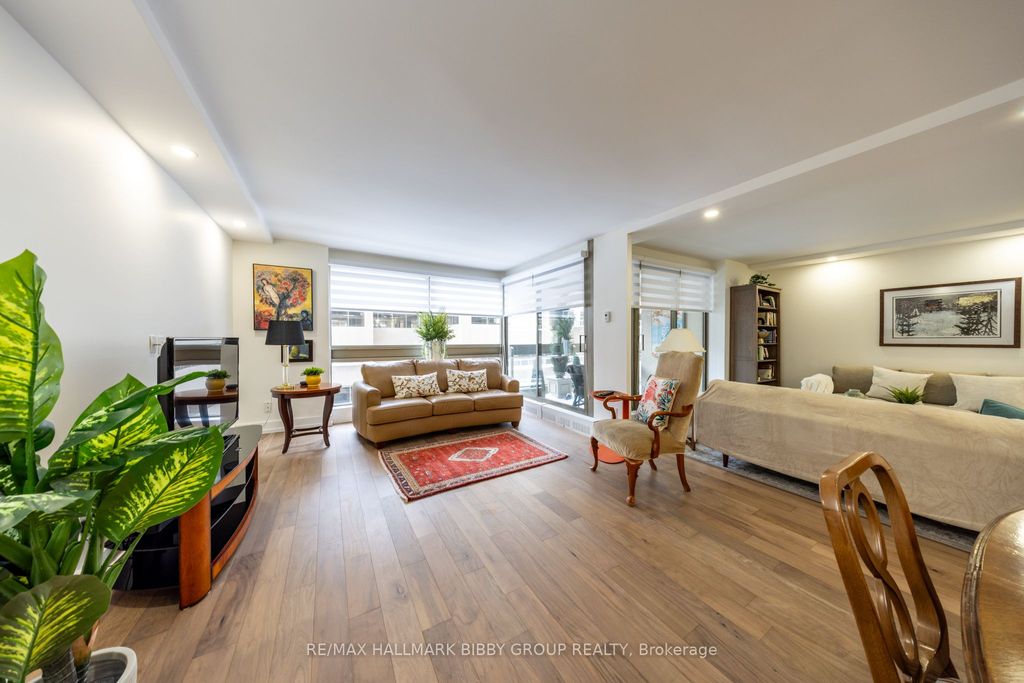 Photo of 61 St Clair Avenue W #605, Toronto, ON M4V 2Y8 (MLS # C12722314)