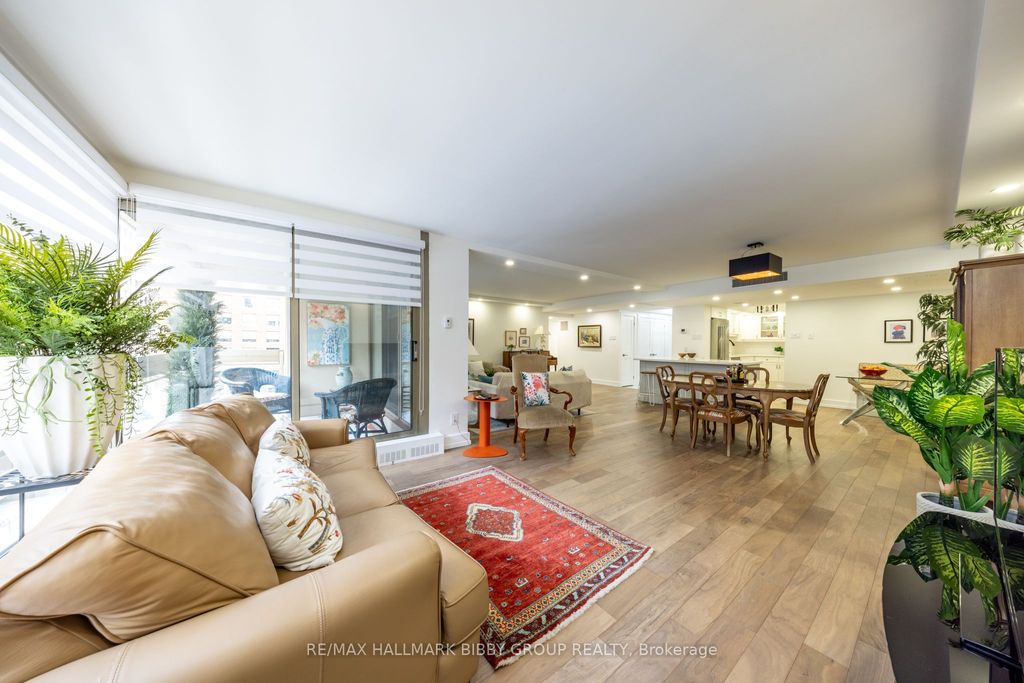 Photo of 61 St Clair Avenue W #605, Toronto, ON M4V 2Y8 (MLS # C12722314)