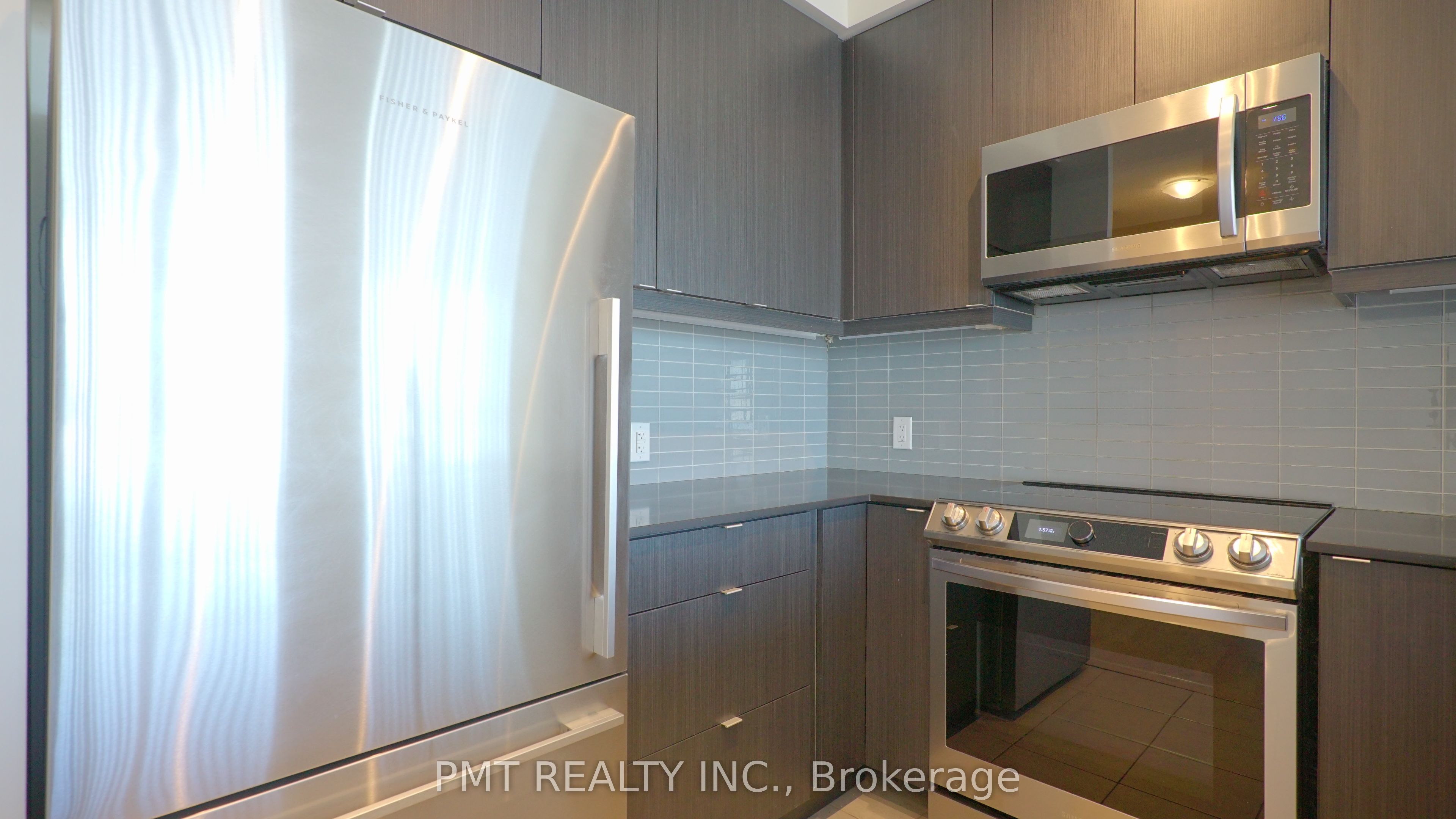 50 Thomas Riley Road 1402