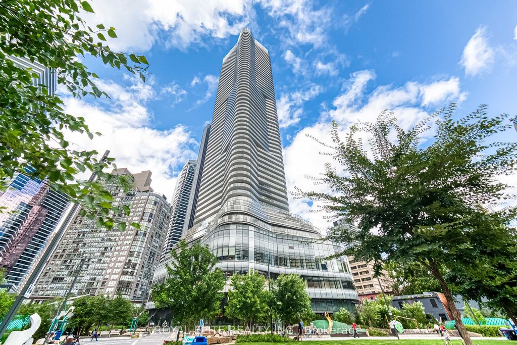 Photo of 11 Wellesley Street W #612, Toronto, ON M4Y 0G4 (MLS # C12596404)