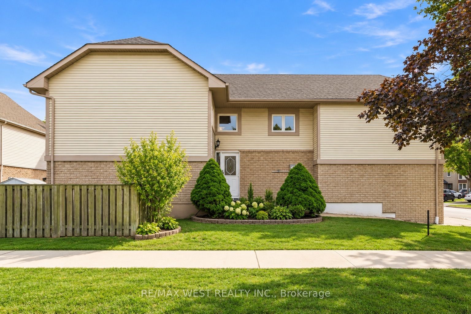 2 Ackrow Court