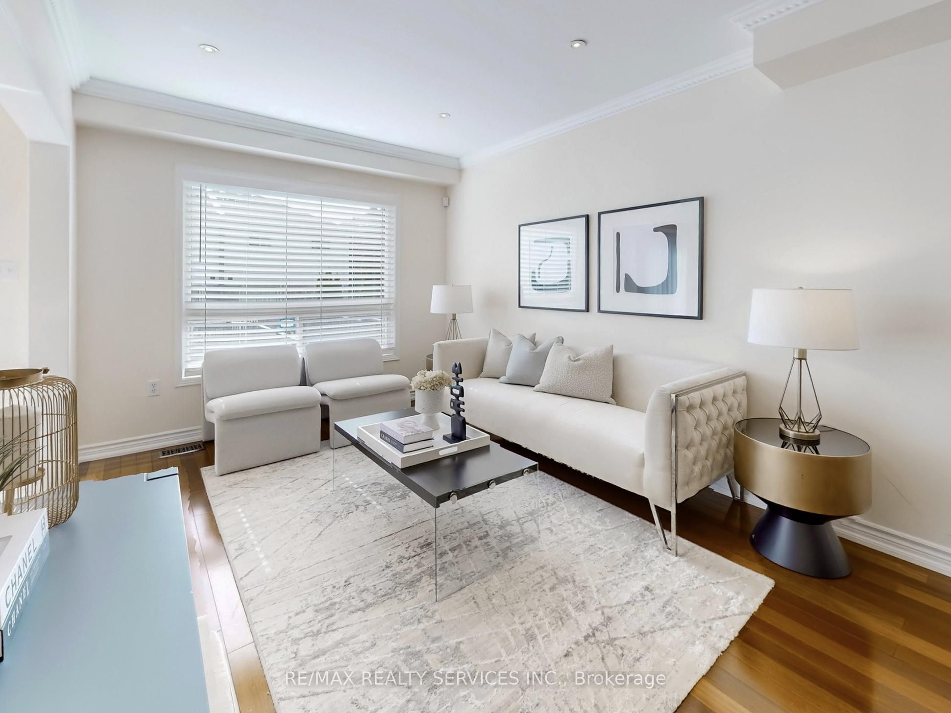 6169 Rowers Crescent