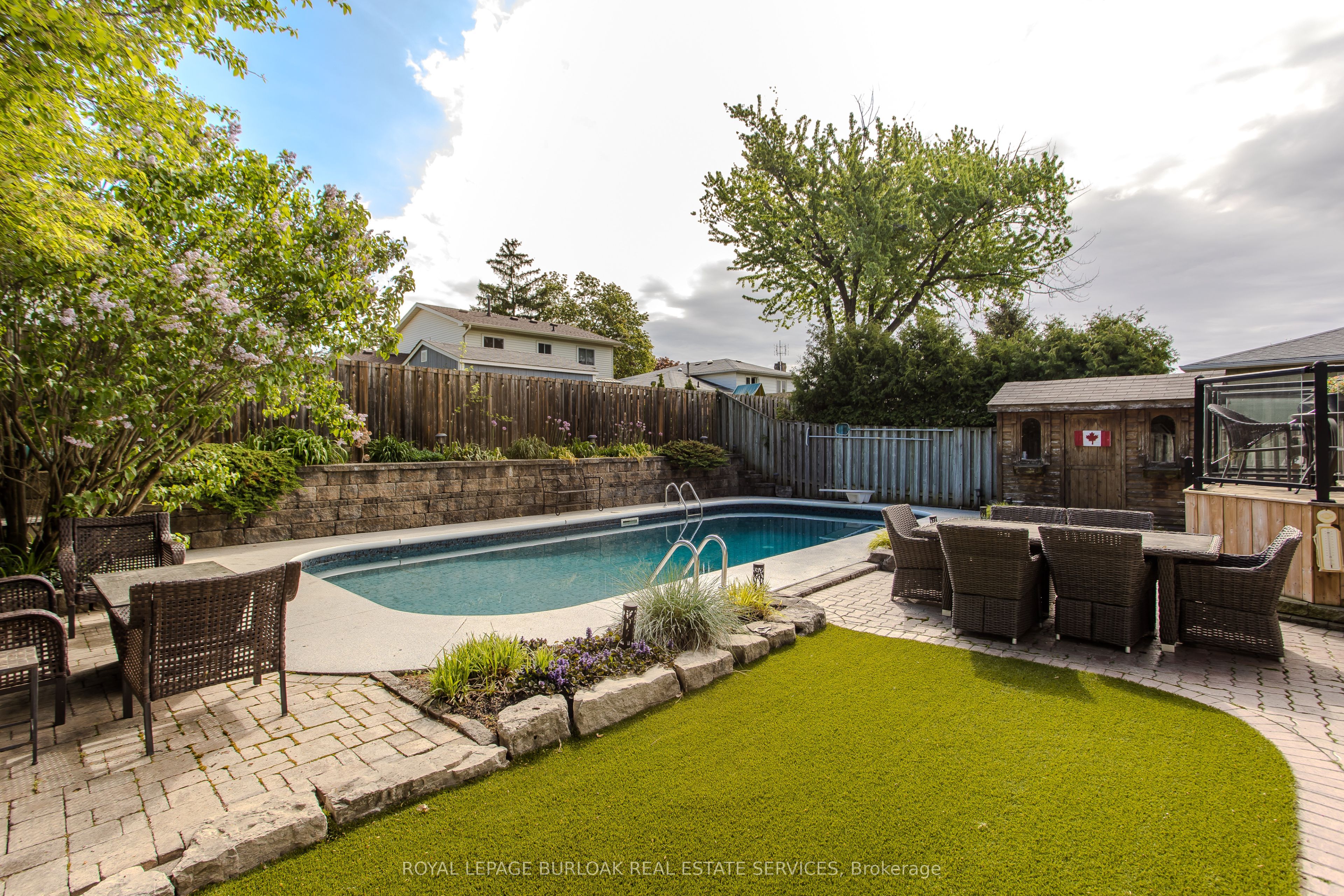 1487 Rusholme Crescent