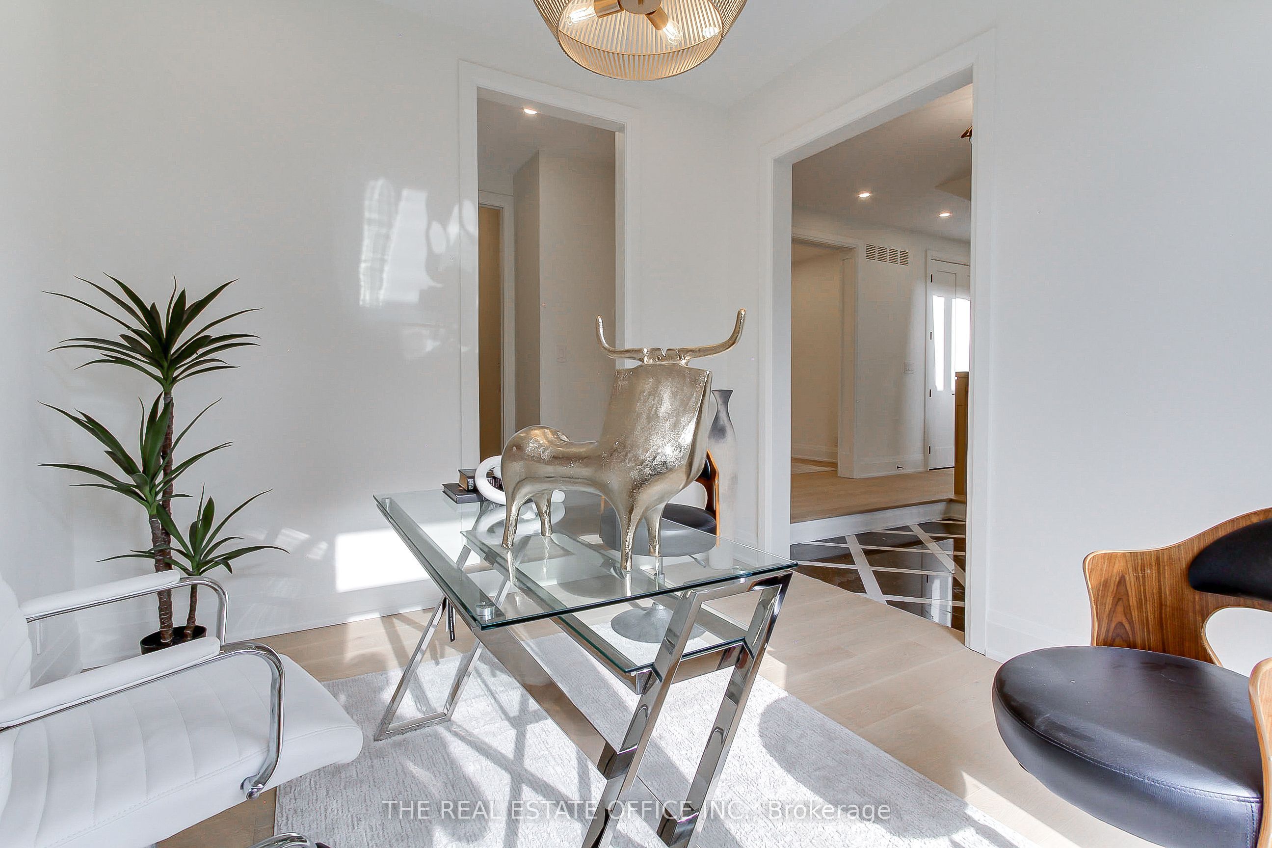 18 Beaverbrook Avenue