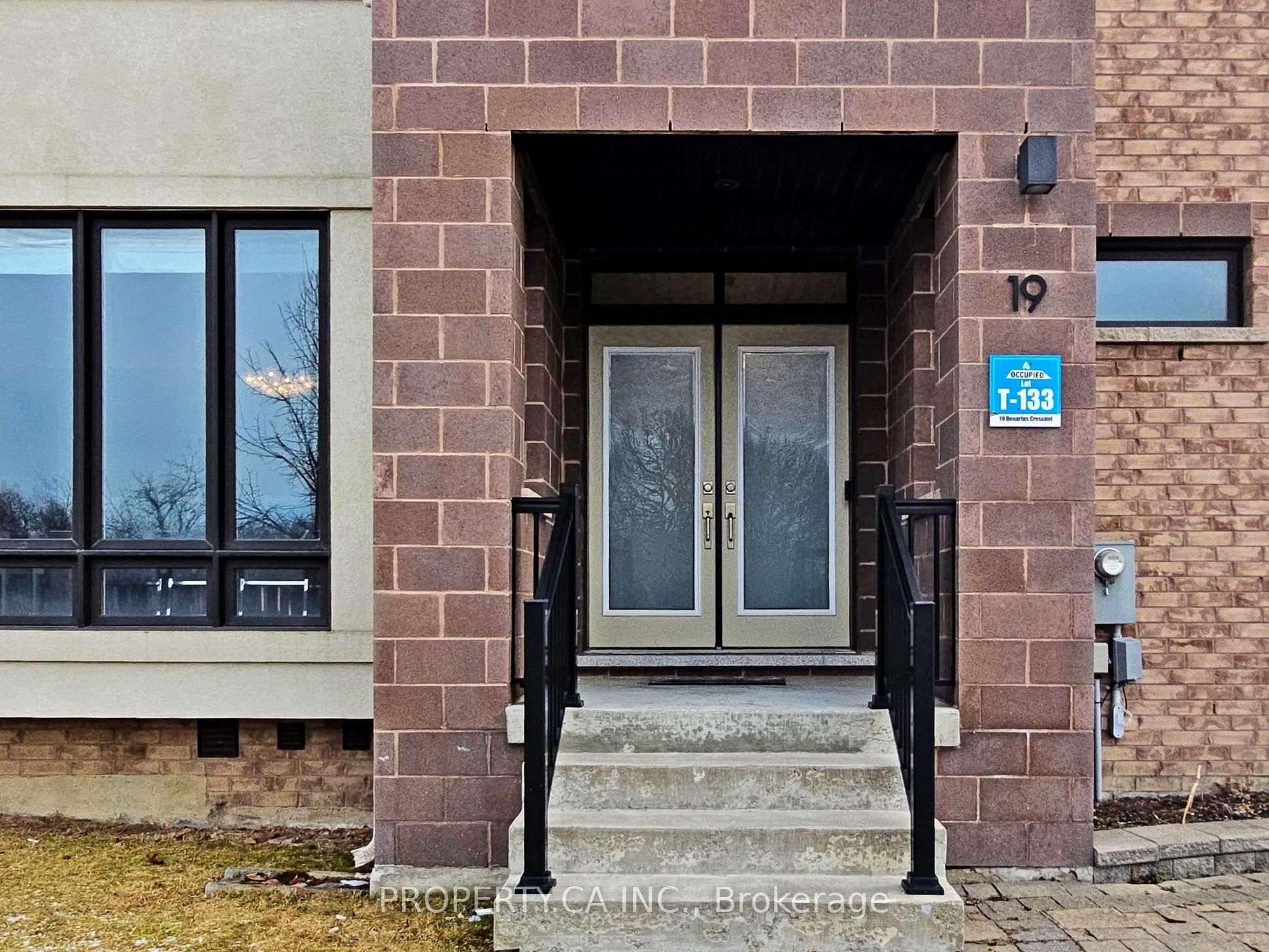 19 Denarius Crescent