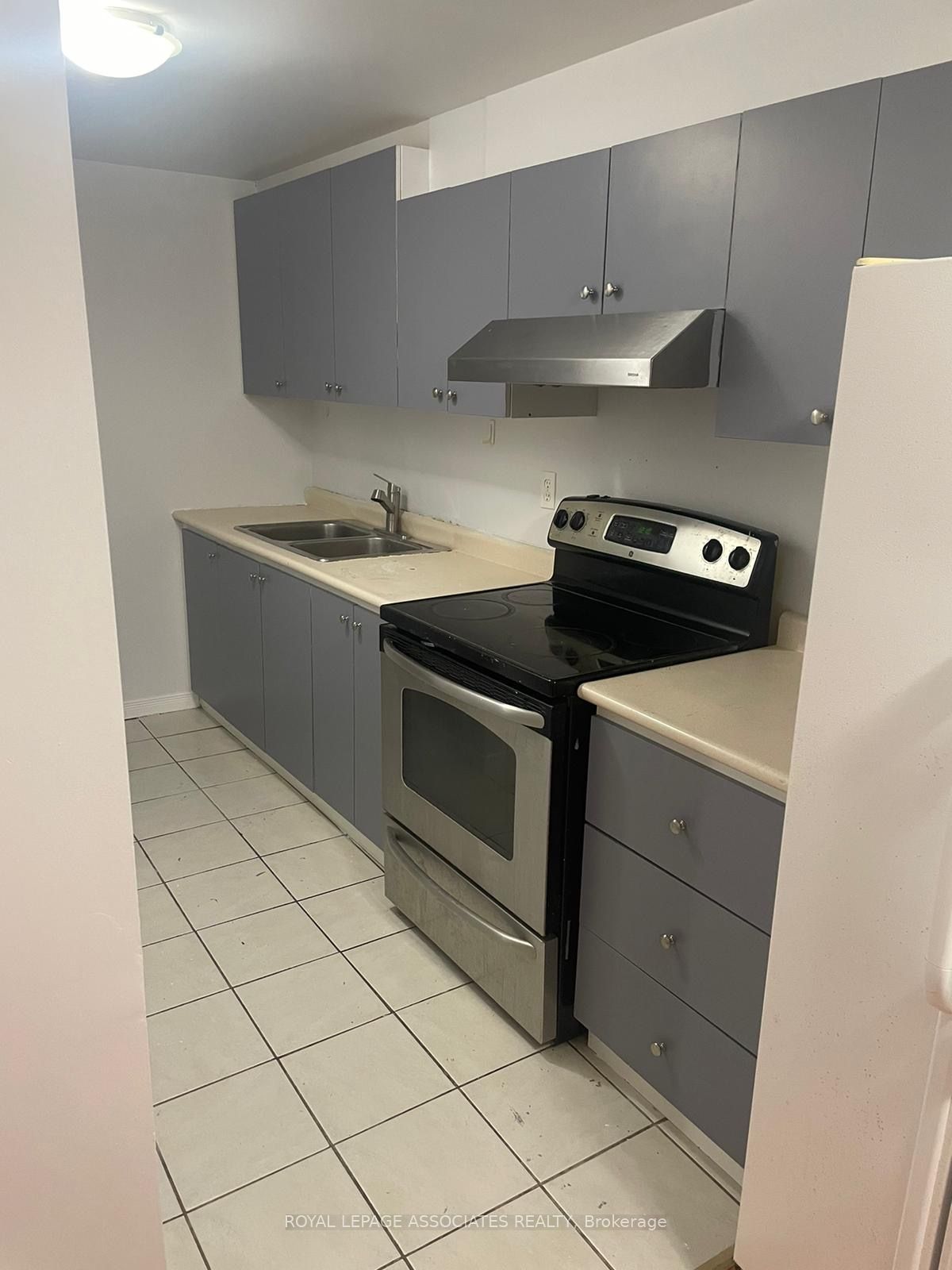 435 Elson Street BSMT