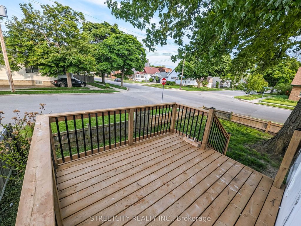 Photo of 137 Proctor Street, Sarnia, ON N7T 3G1 (MLS # X12697466)