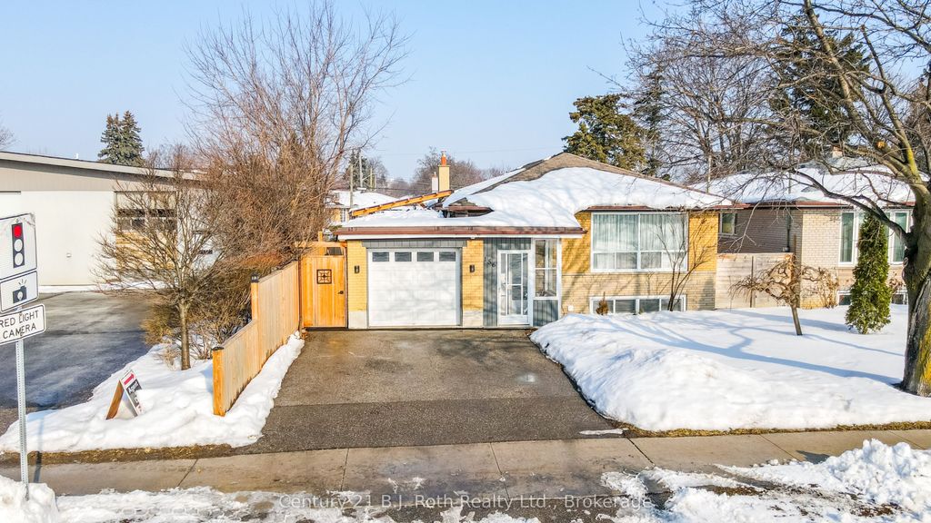 Photo of 156 The Westway N/A, Toronto, ON M9P 2C1 (MLS # W12810488)