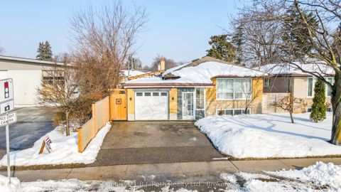 156 The Westway N/A Toronto ON M9P 2C1