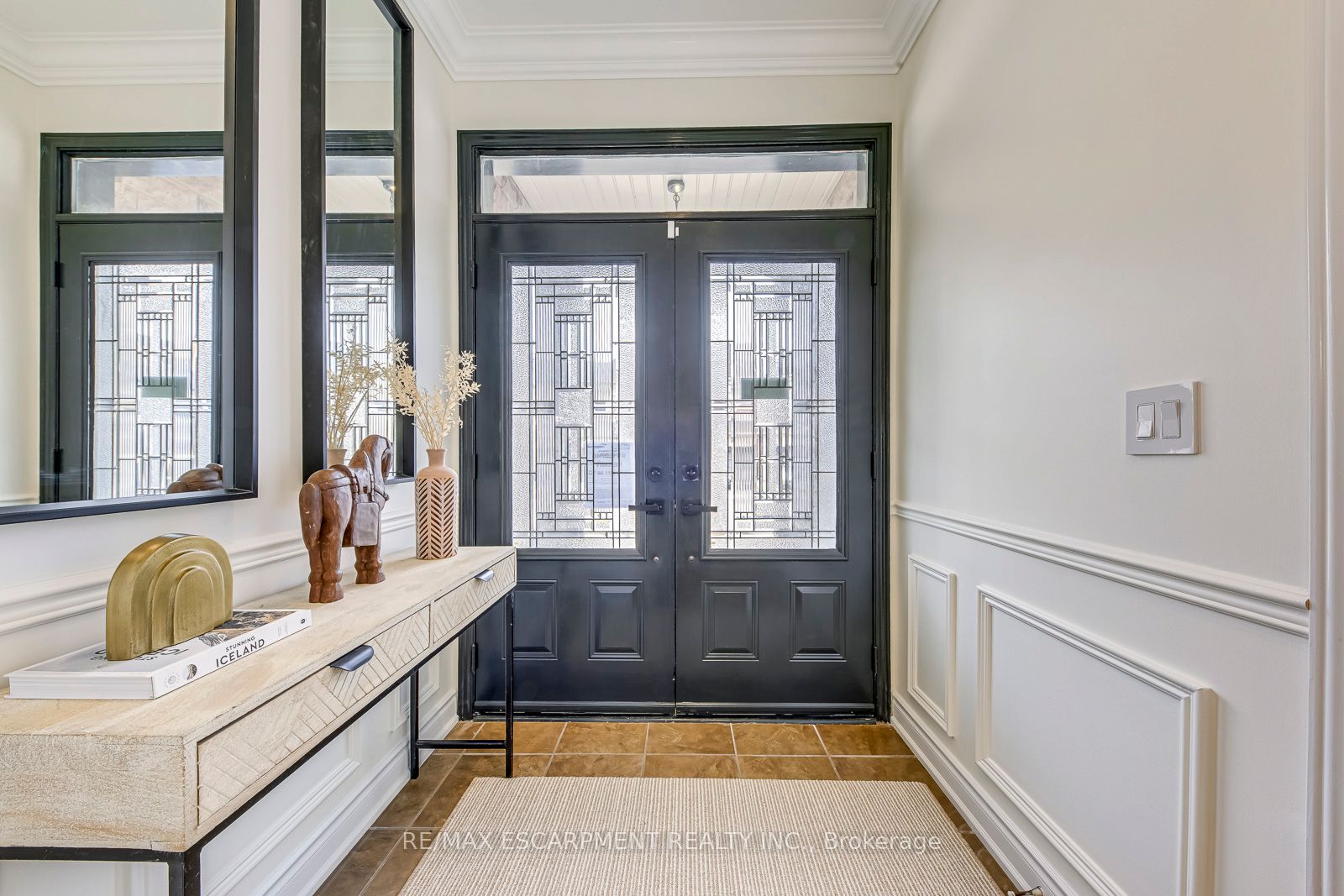 4200 Fuller Crescent