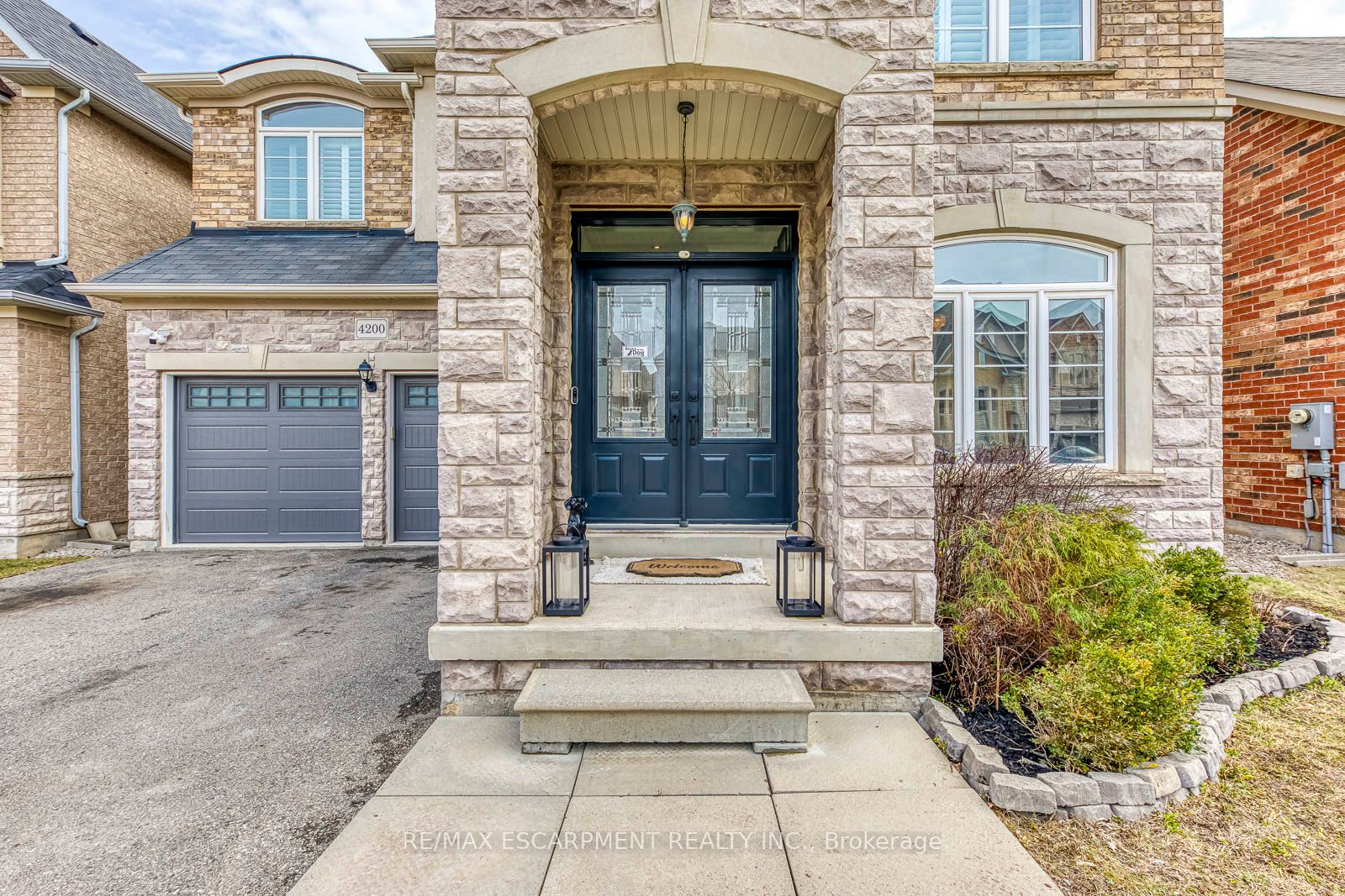 4200 Fuller Crescent