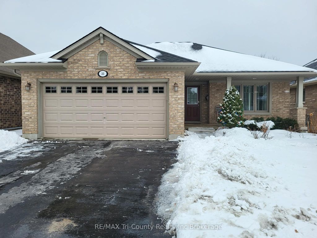 Photo of 33 Park Place, Tillsonburg, ON N4G 0B8 (MLS # X12821370)