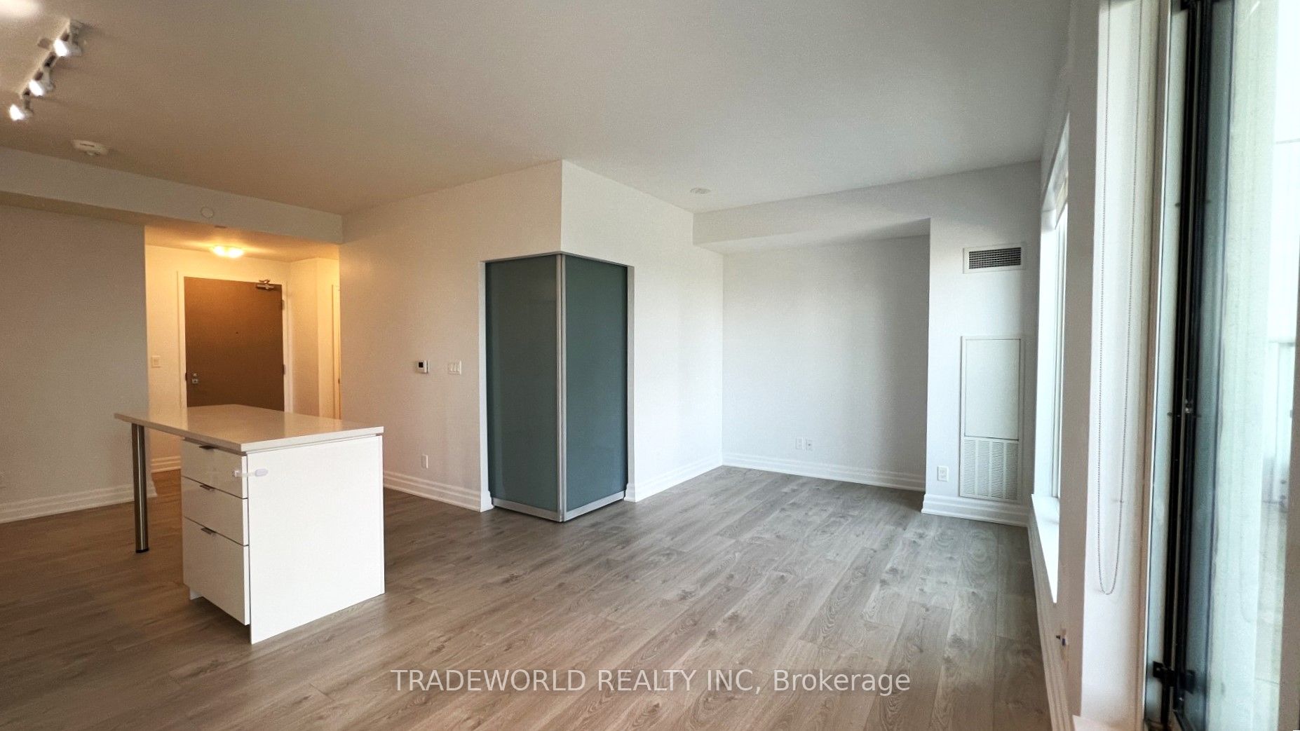 10 Rouge Valley Drive W 707