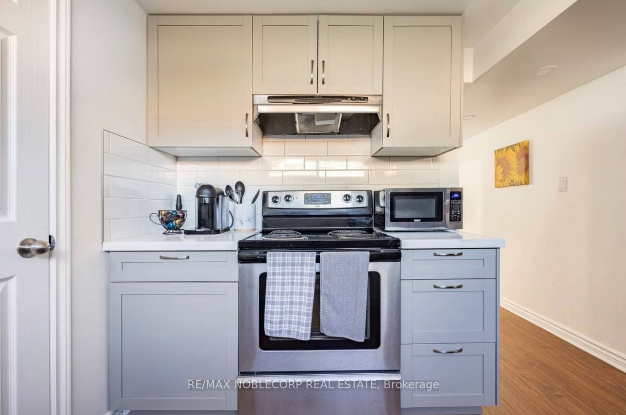 4230 Bloor Street W Bsmt