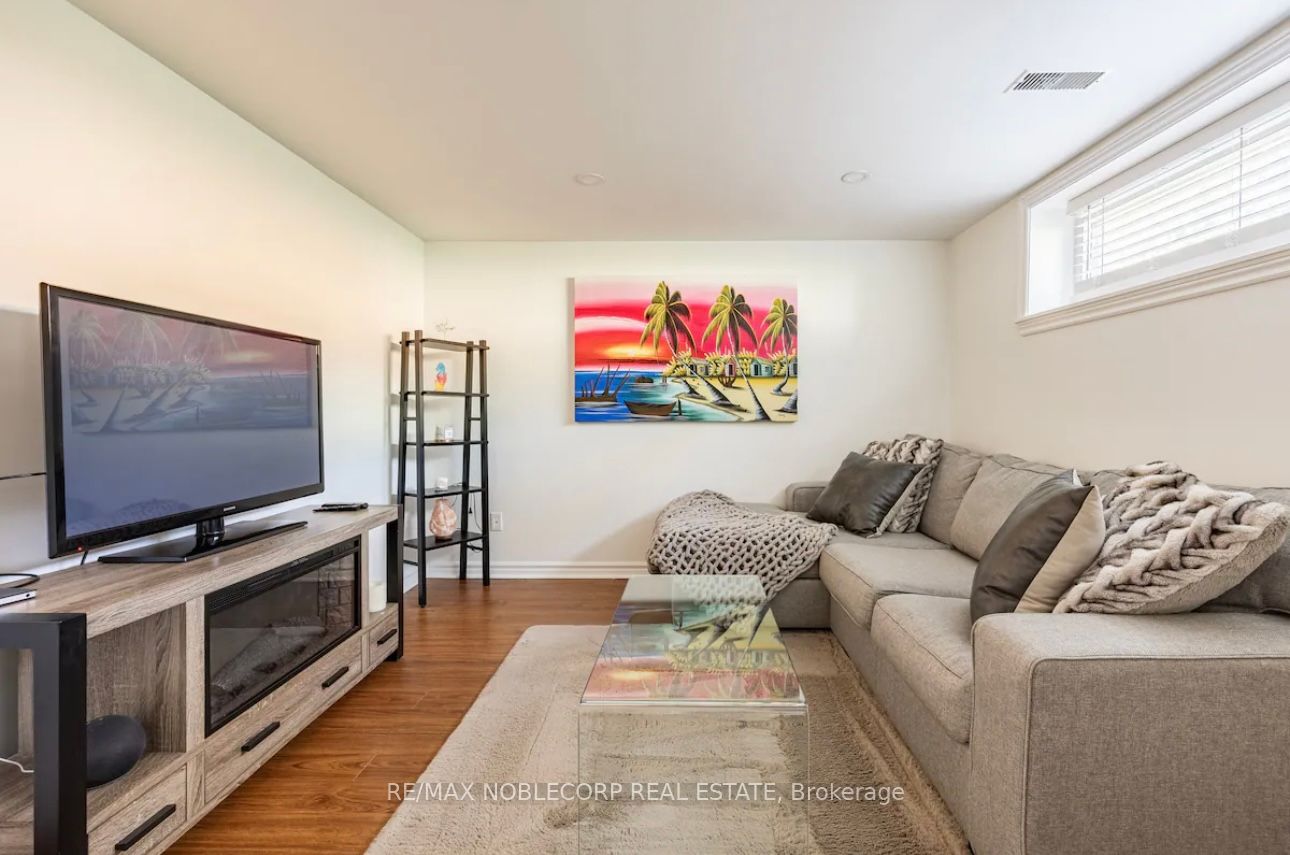 4230 Bloor Street W Bsmt