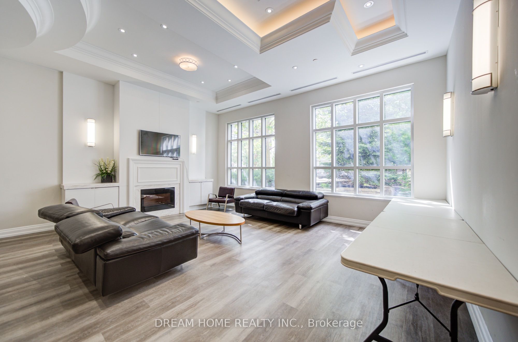 2396 Major Mackenzie Drive 322
