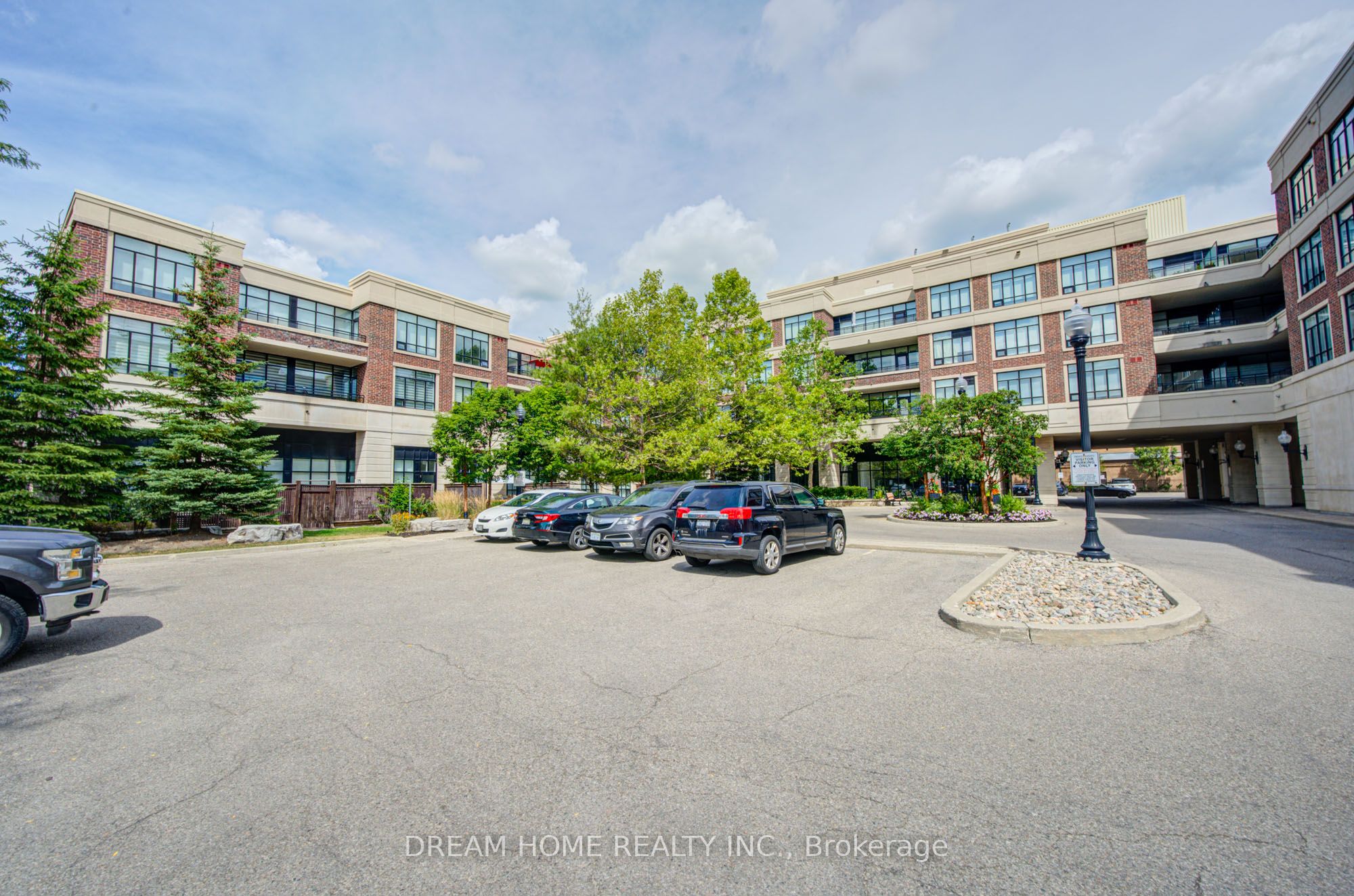 2396 Major Mackenzie Drive 322
