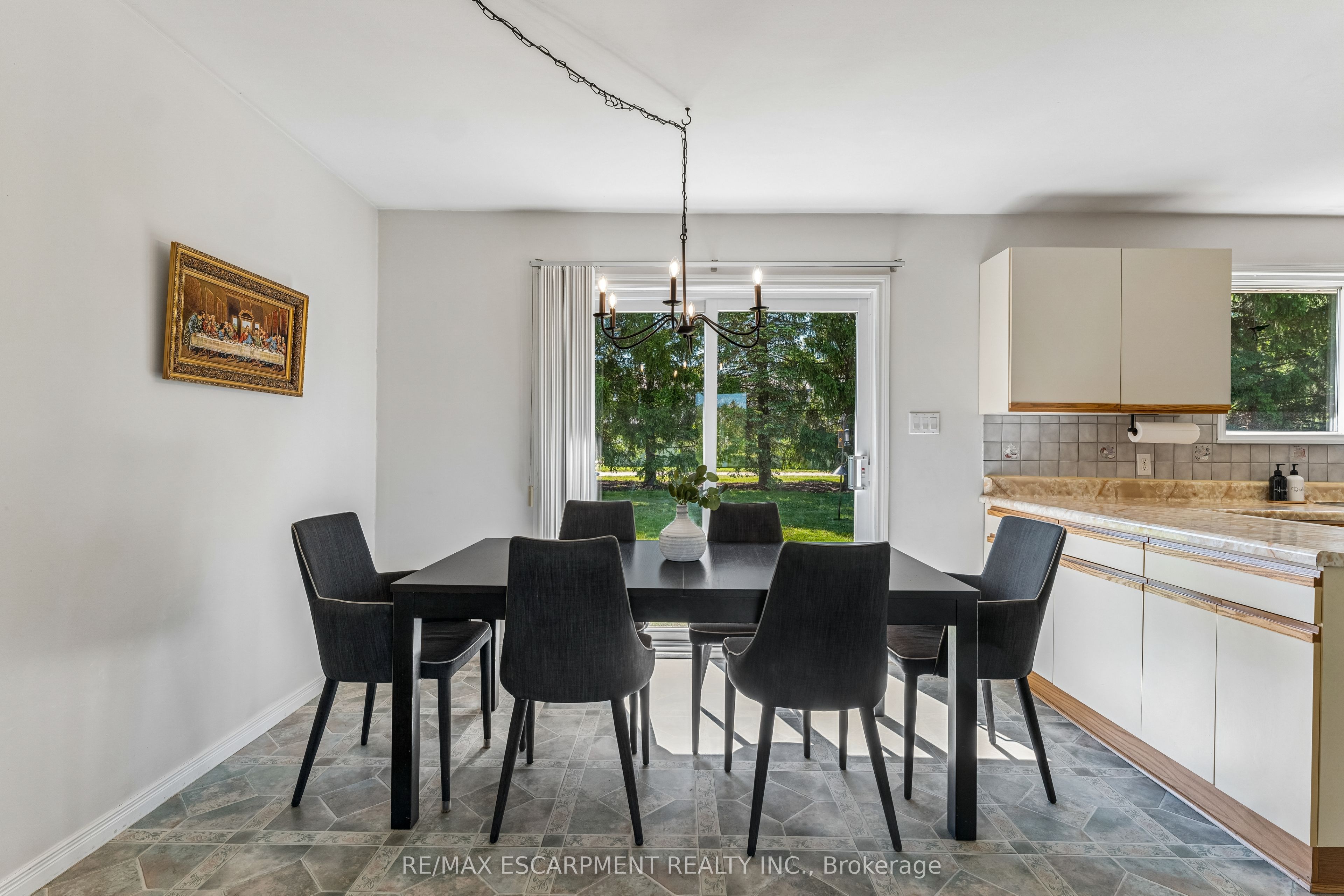 1250 Arkell Road