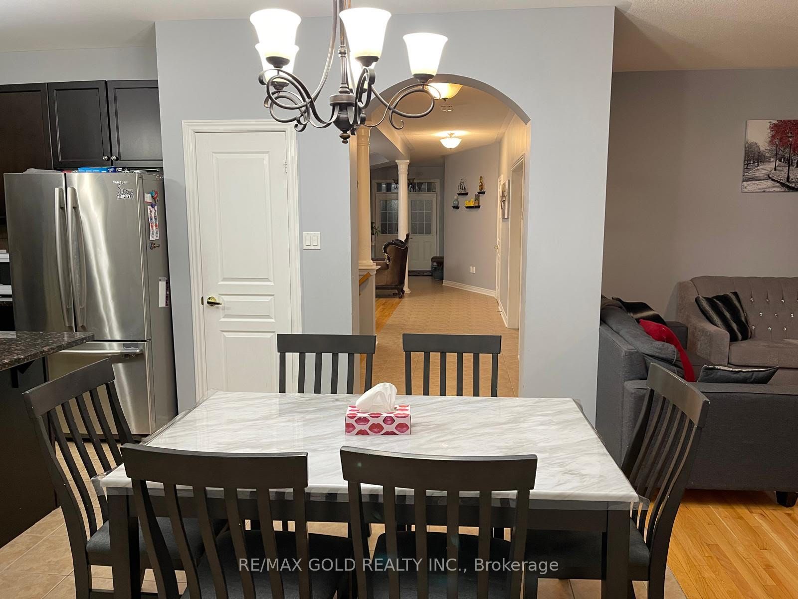 54 Covebank Crescent