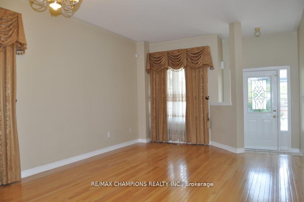 104 Masters Green Crescent