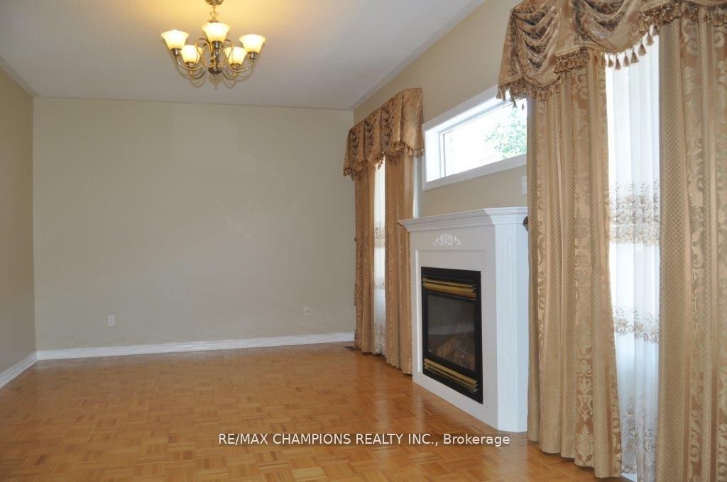 104 Masters Green Crescent