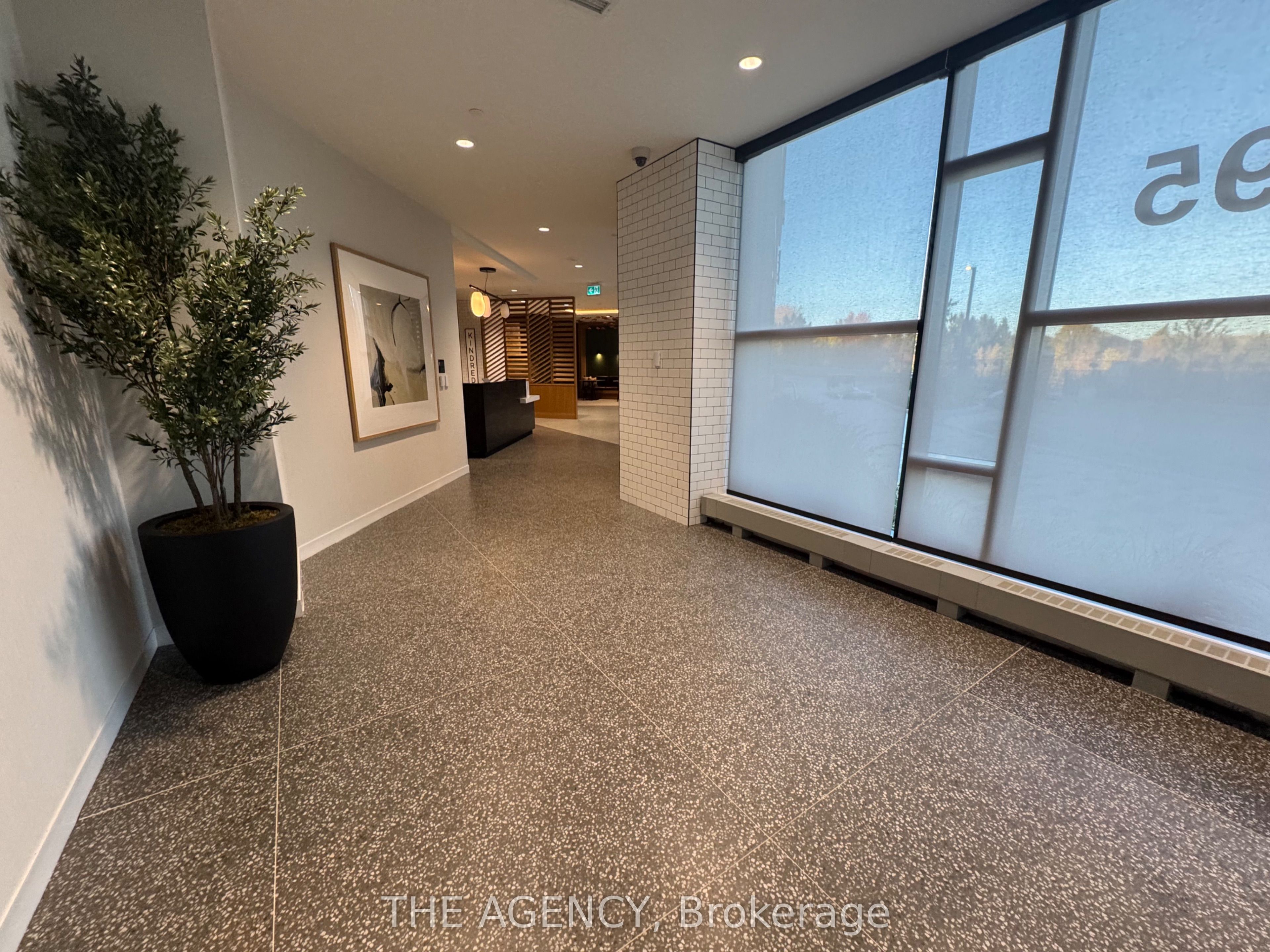 2495 Eglinton Avenue W 2608