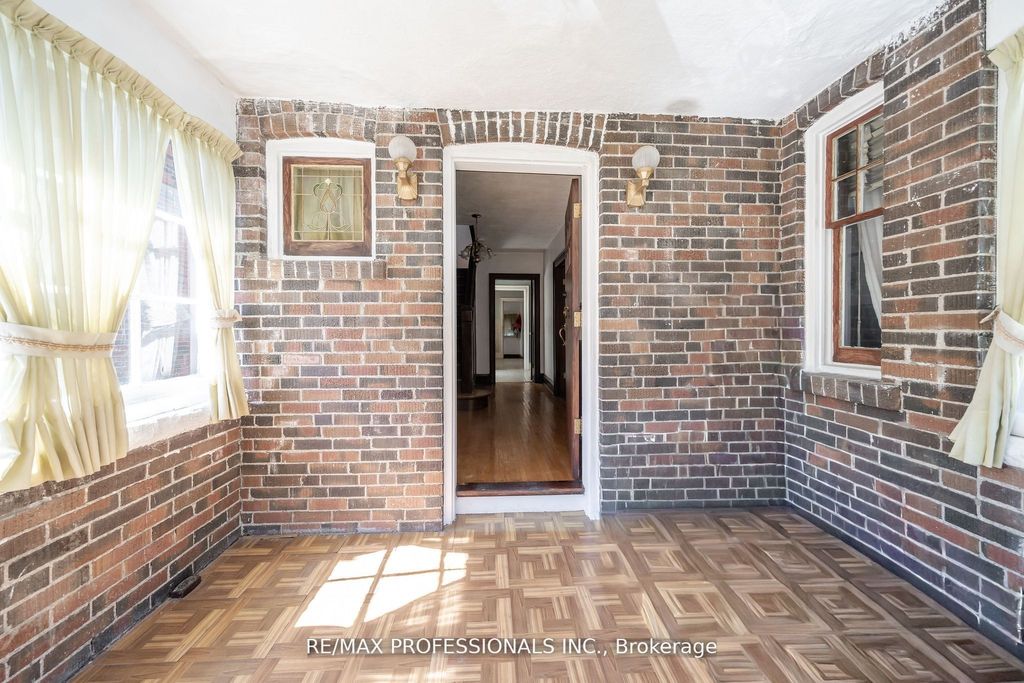 Photo of 24 Queens Avenue, Toronto, ON M8V 2N1 (MLS # W12735636)