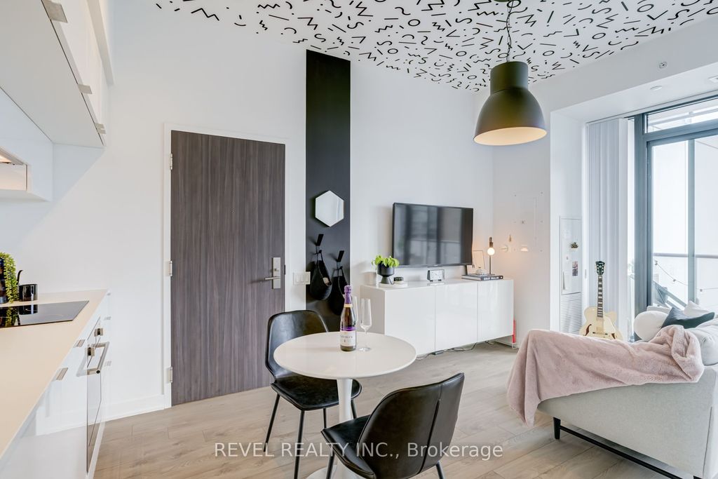 Photo of 185 Roehampton Avenue #609, Toronto, ON M4P 0C6 (MLS # C12960850)