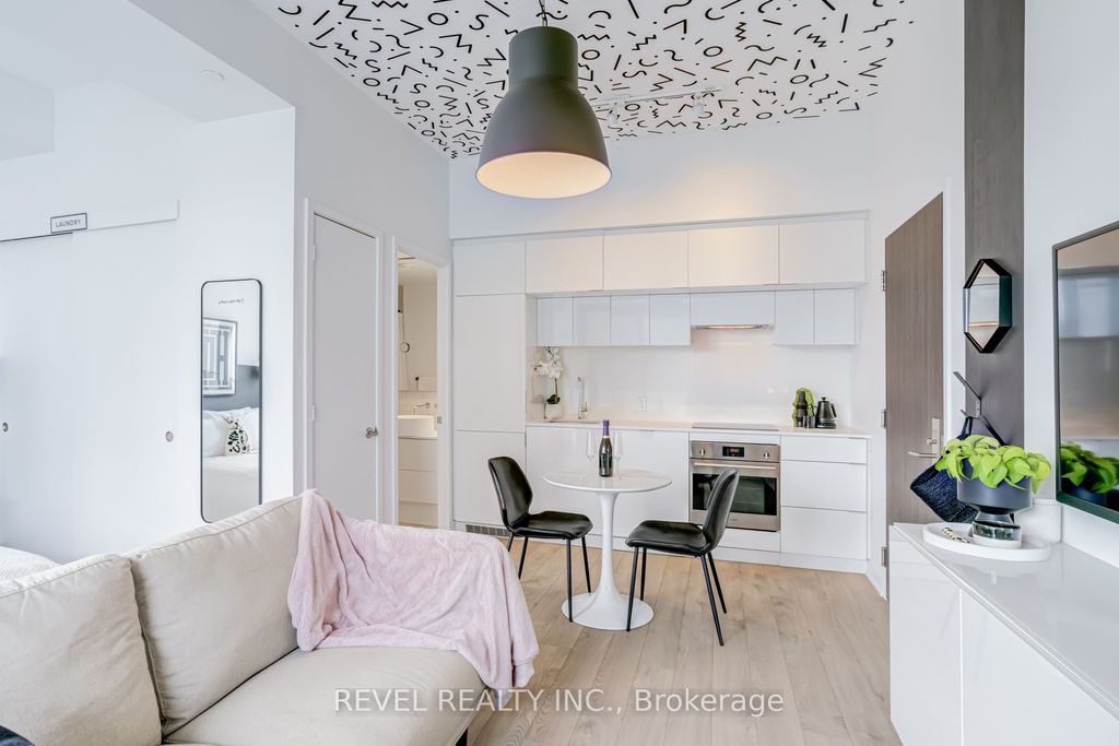 Photo of 185 Roehampton Avenue #609, Toronto, ON M4P 0C6 (MLS # C12960850)