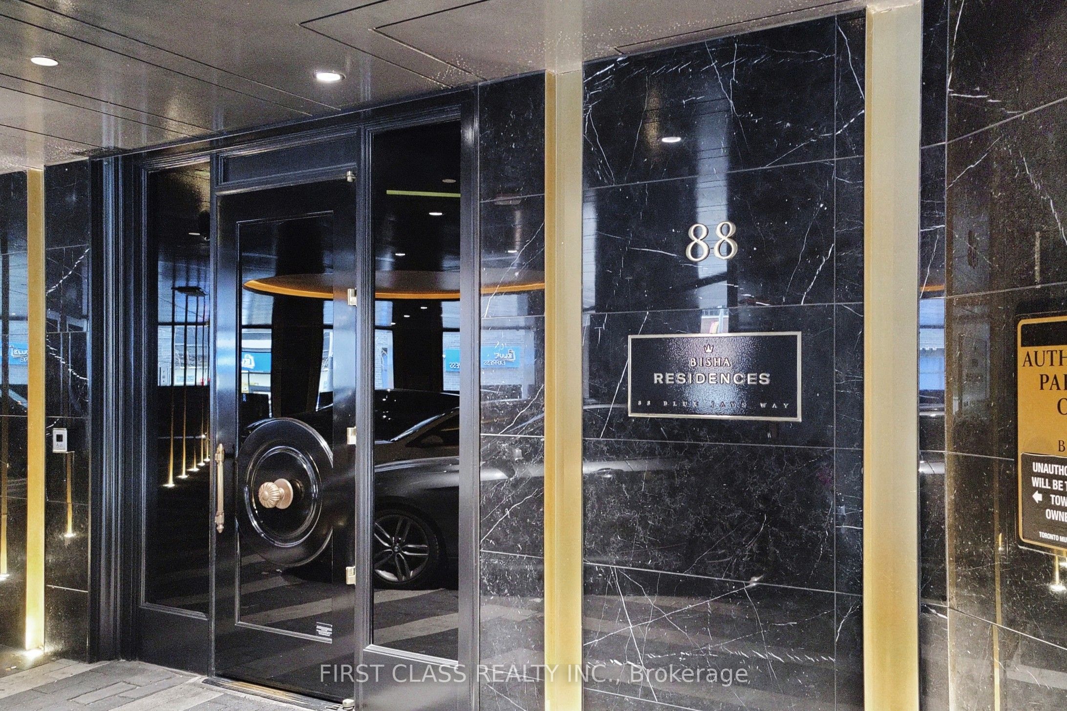 88 Blue Jays Way 2708