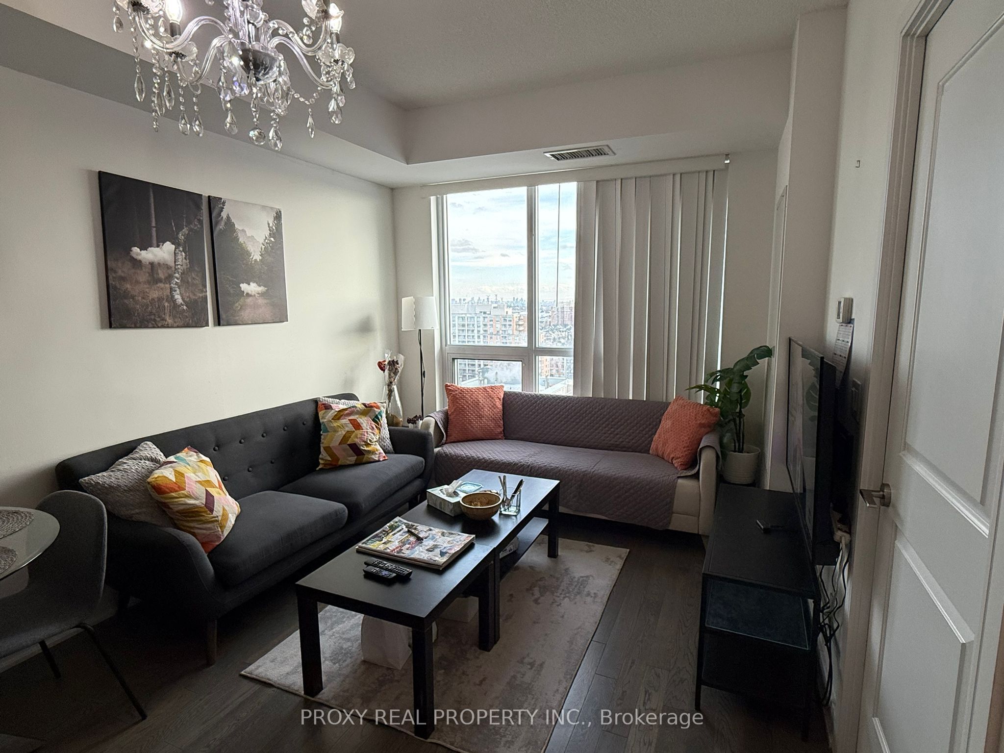 9201 Yonge Street 1508