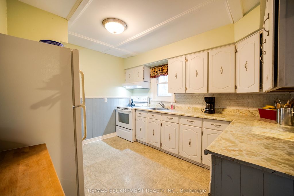 Photo of 338 Darling Street, Brantford, ON N3S 3Y3 (MLS # X12649146)