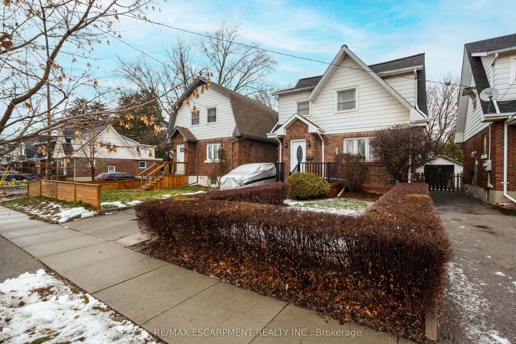 Photo of 338 Darling Street, Brantford, ON N3S 3Y3 (MLS # X12649146)