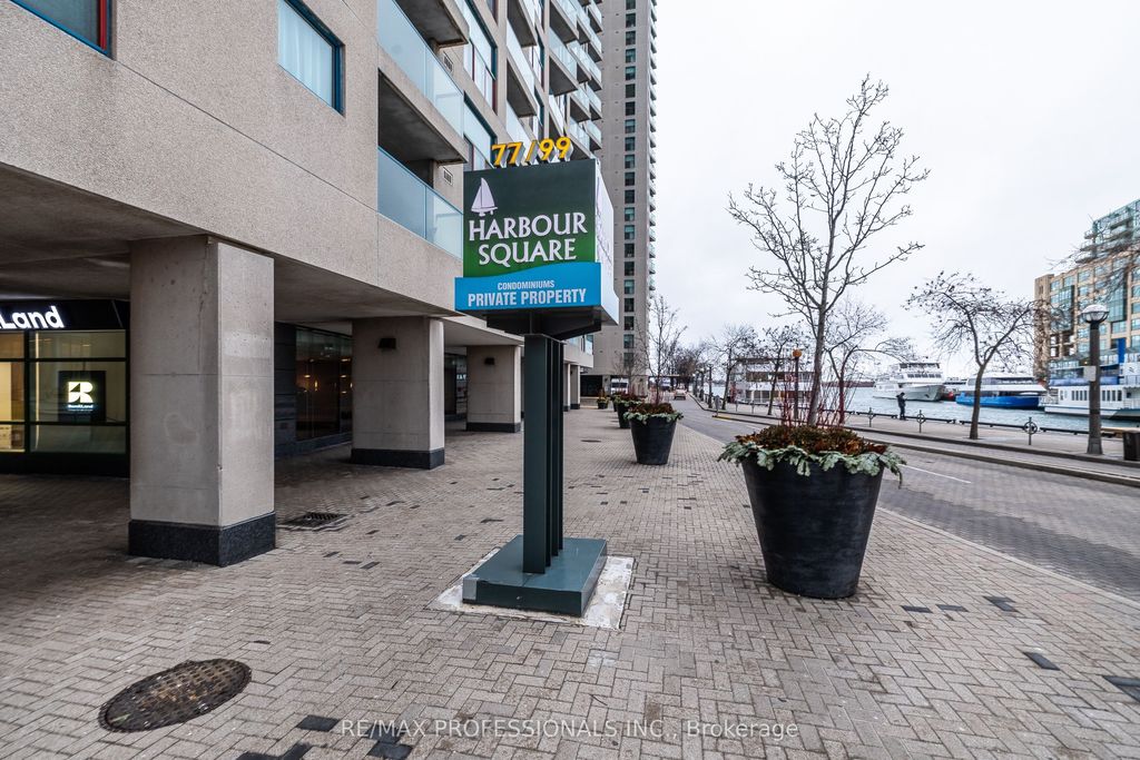 Photo of 77 Harbour Square #3703, Toronto, ON M5J 2S2 (MLS # C12692164)