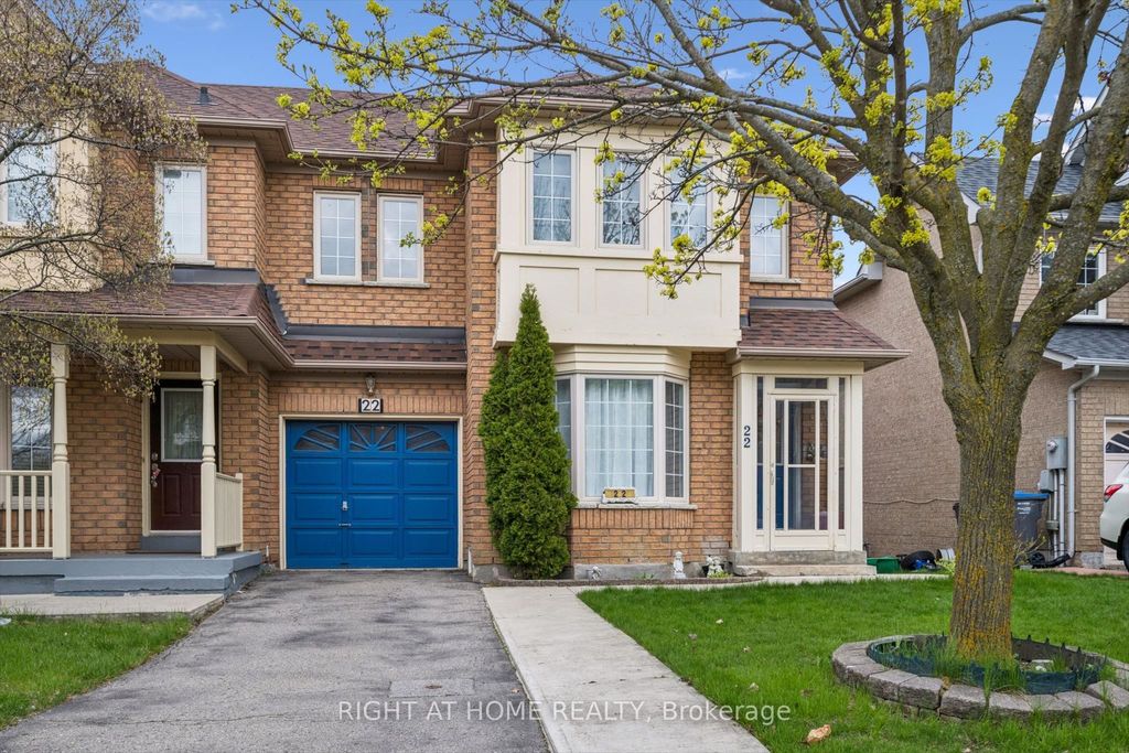 Photo of 22 Zebra Trail, Brampton, ON L6R 2J2 (MLS # W13094048)